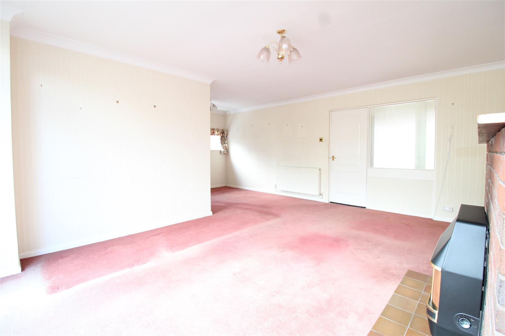 3 bed semi-detached house for sale in Portland Drive, Stourbridge  - Property Image 4