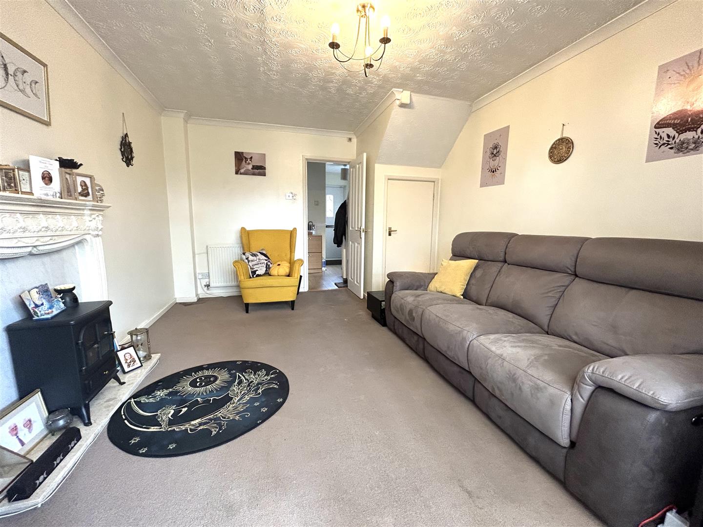 2 bed end of terrace house for sale in Clent Hill Drive, Rowley Regis  - Property Image 2
