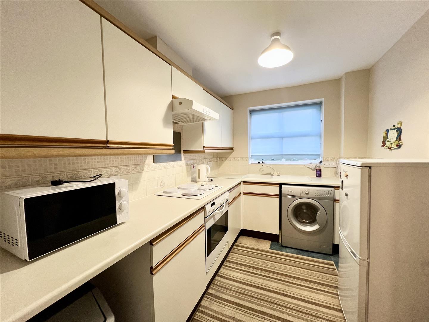 2 bed flat for sale in Victoria Gardens, Cradley Heath  - Property Image 5