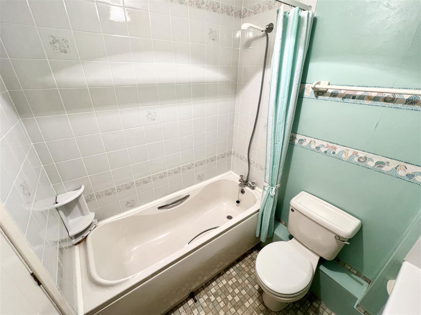 2 bed flat for sale in Victoria Gardens, Cradley Heath  - Property Image 10