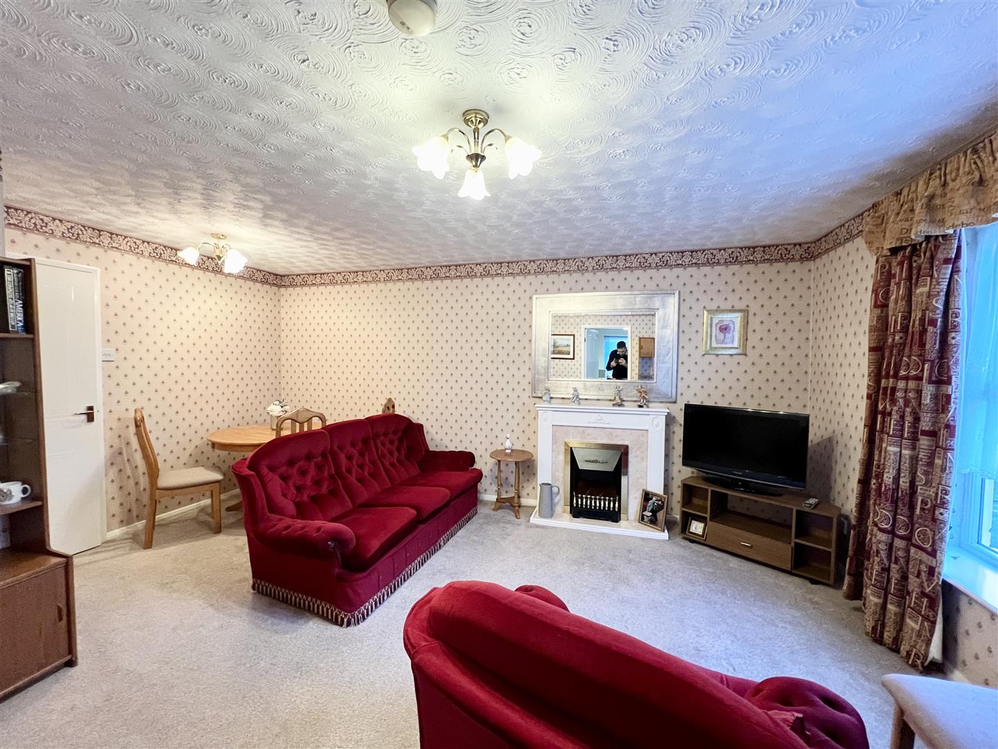 2 bed flat for sale in Victoria Gardens, Cradley Heath  - Property Image 2