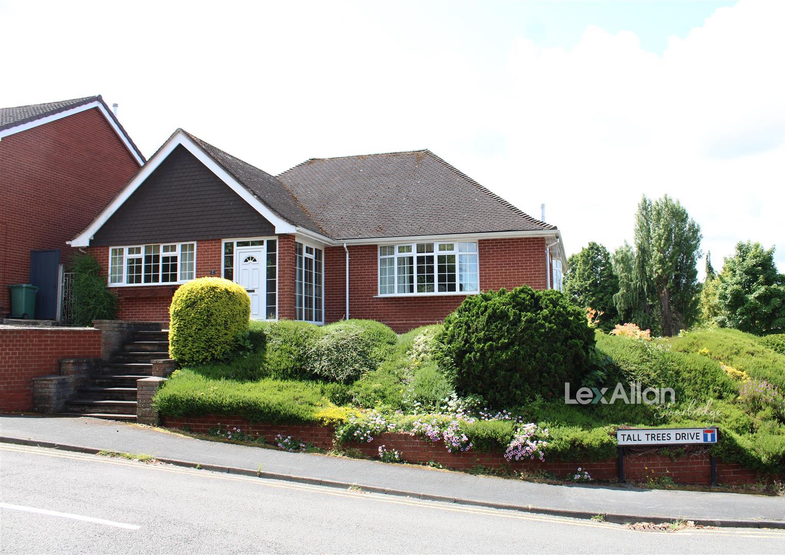 3 bed detached bungalow for sale in Tall Trees Drive, Stourbridge - Property Image 1