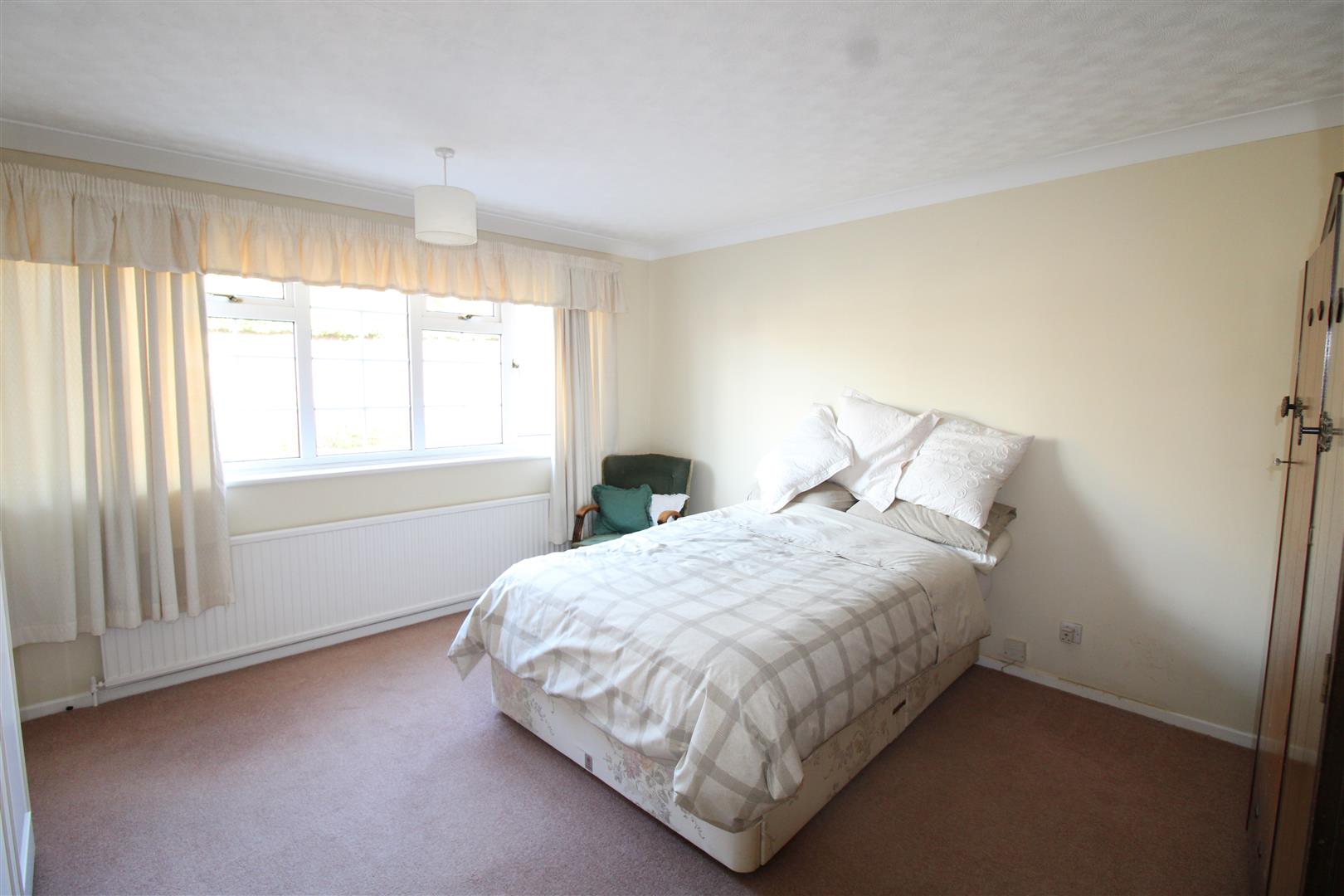 3 bed detached bungalow for sale in Tall Trees Drive, Stourbridge  - Property Image 10