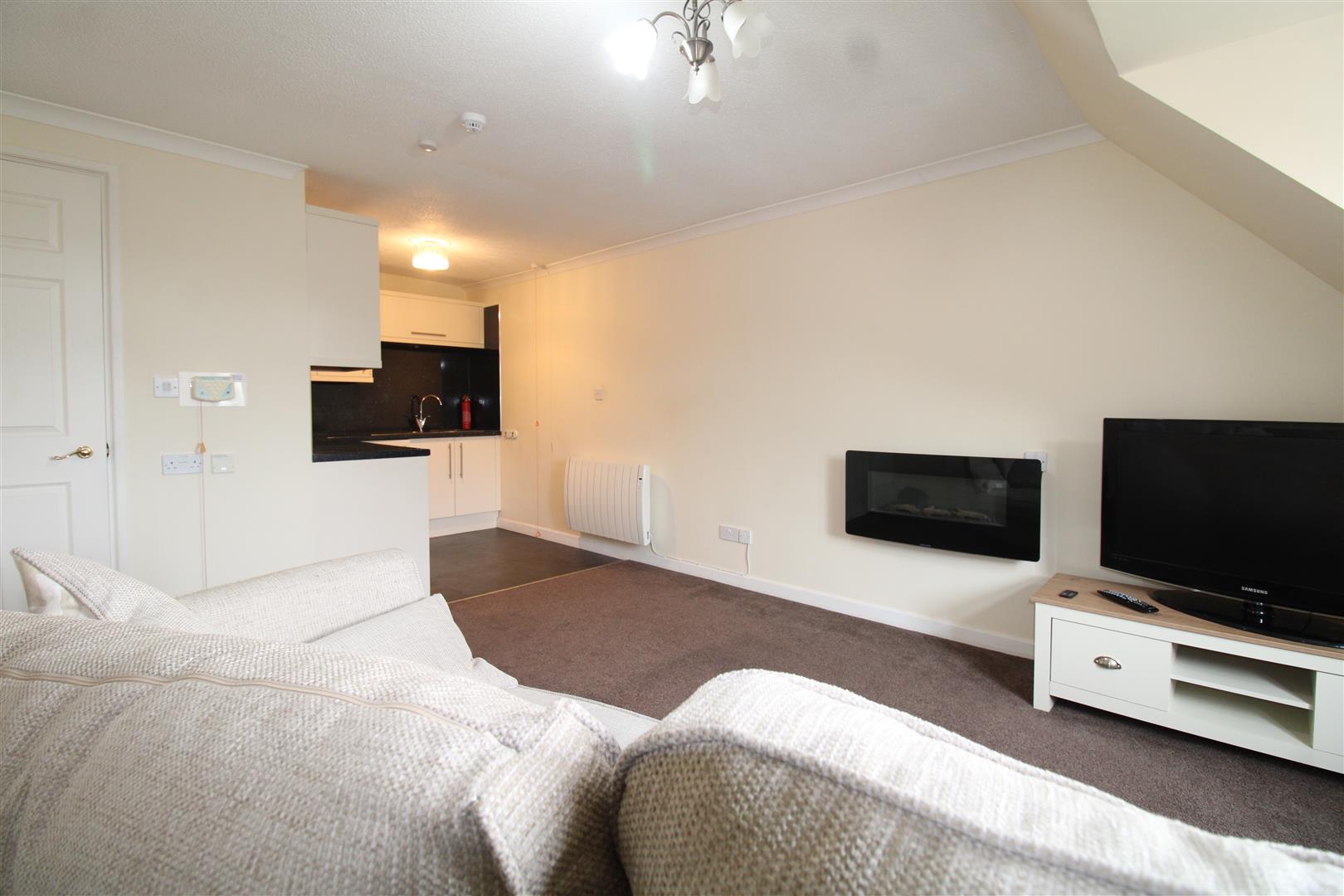 1 bed apartment for sale in Austcliffe Lane, Kidderminster  - Property Image 3