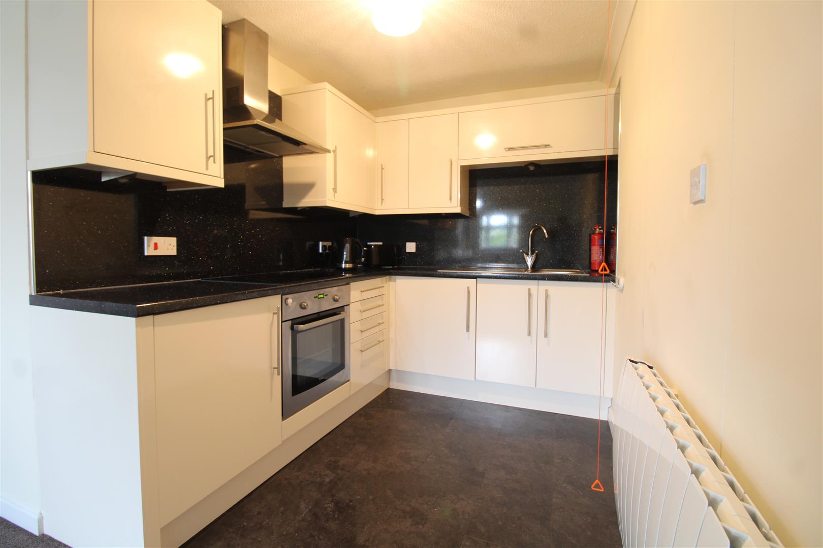 1 bed apartment for sale in Austcliffe Lane, Kidderminster  - Property Image 4