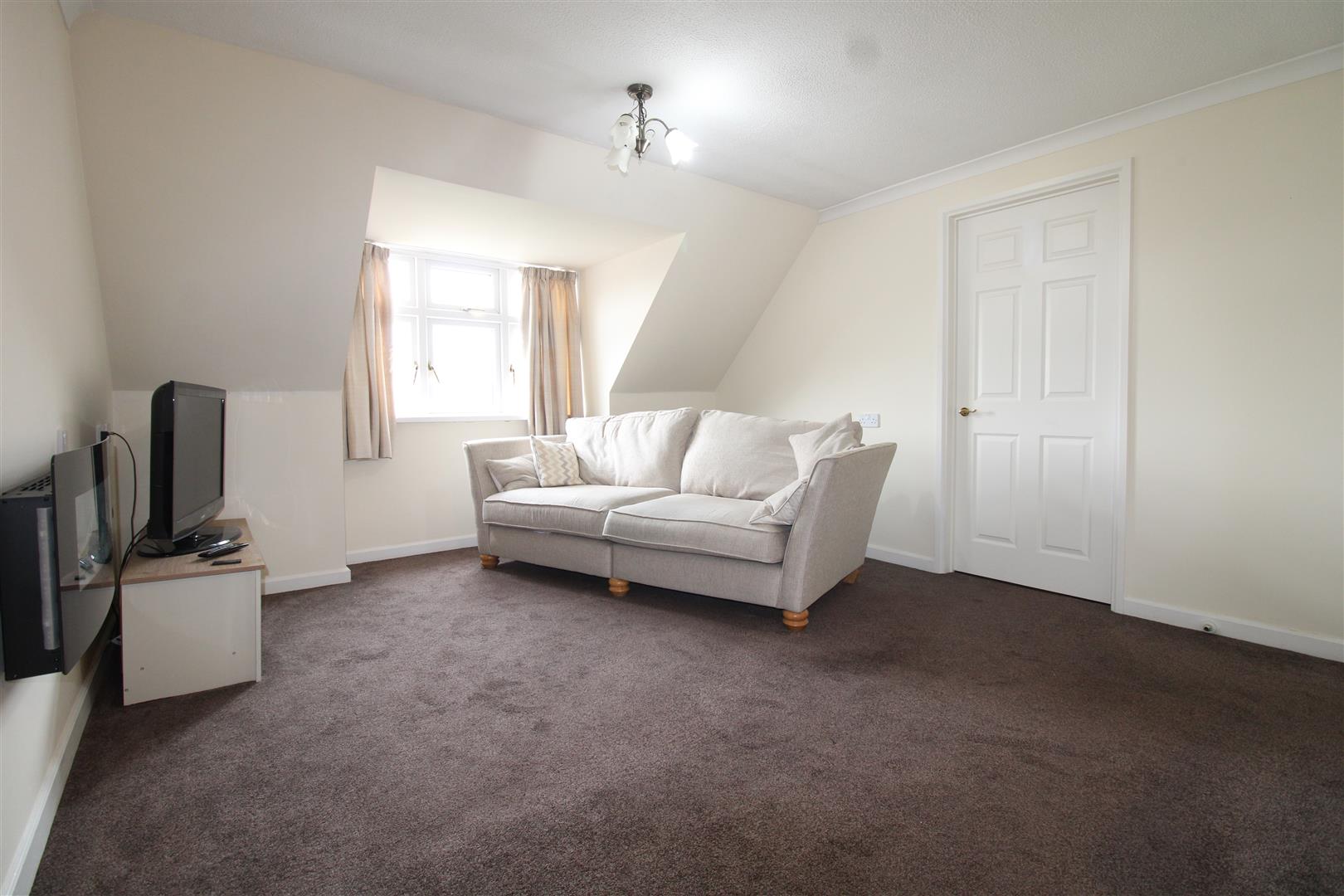 1 bed apartment for sale in Austcliffe Lane, Kidderminster  - Property Image 2