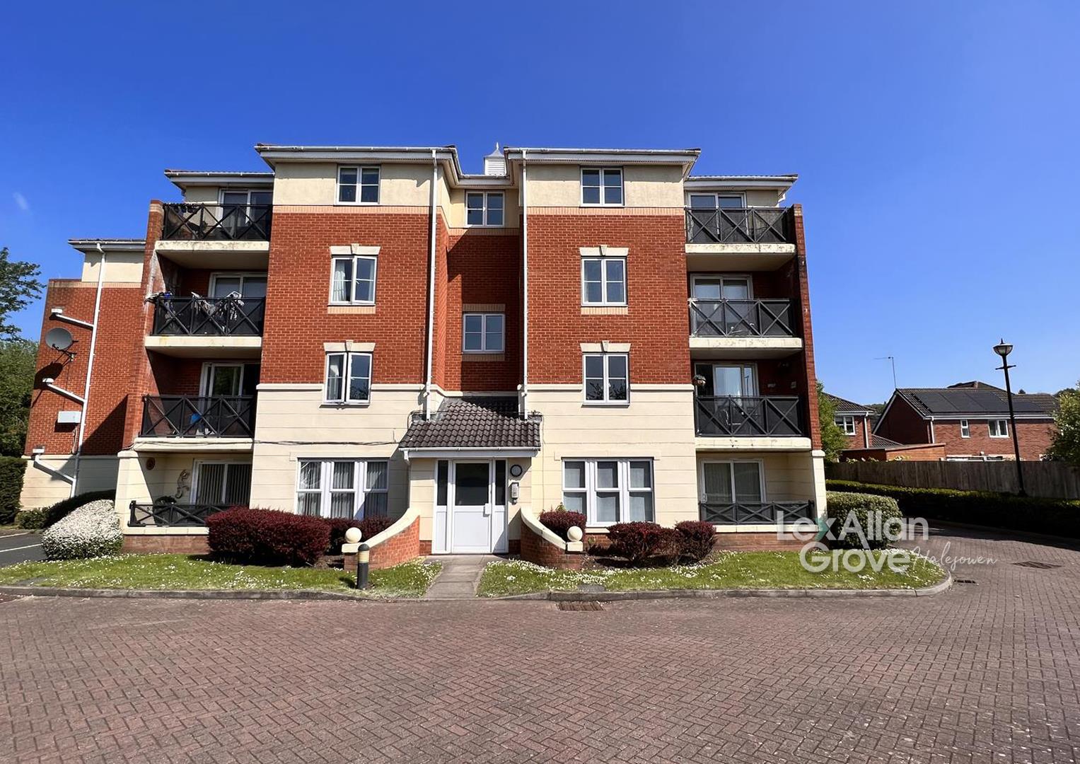 2 bed flat for sale in Luanne Close, Cradley Heath  - Property Image 1
