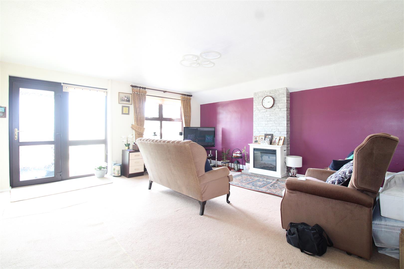 3 bed semi-detached bungalow for sale in Woods Lane, Brierley Hill  - Property Image 6