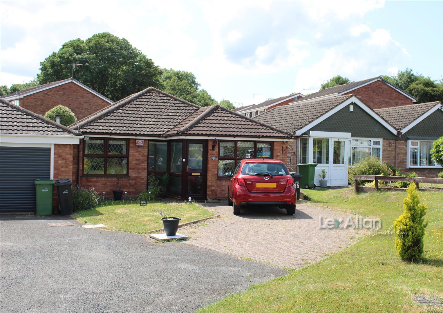 3 bed semi-detached bungalow for sale in Woods Lane, Brierley Hill - Property Image 1