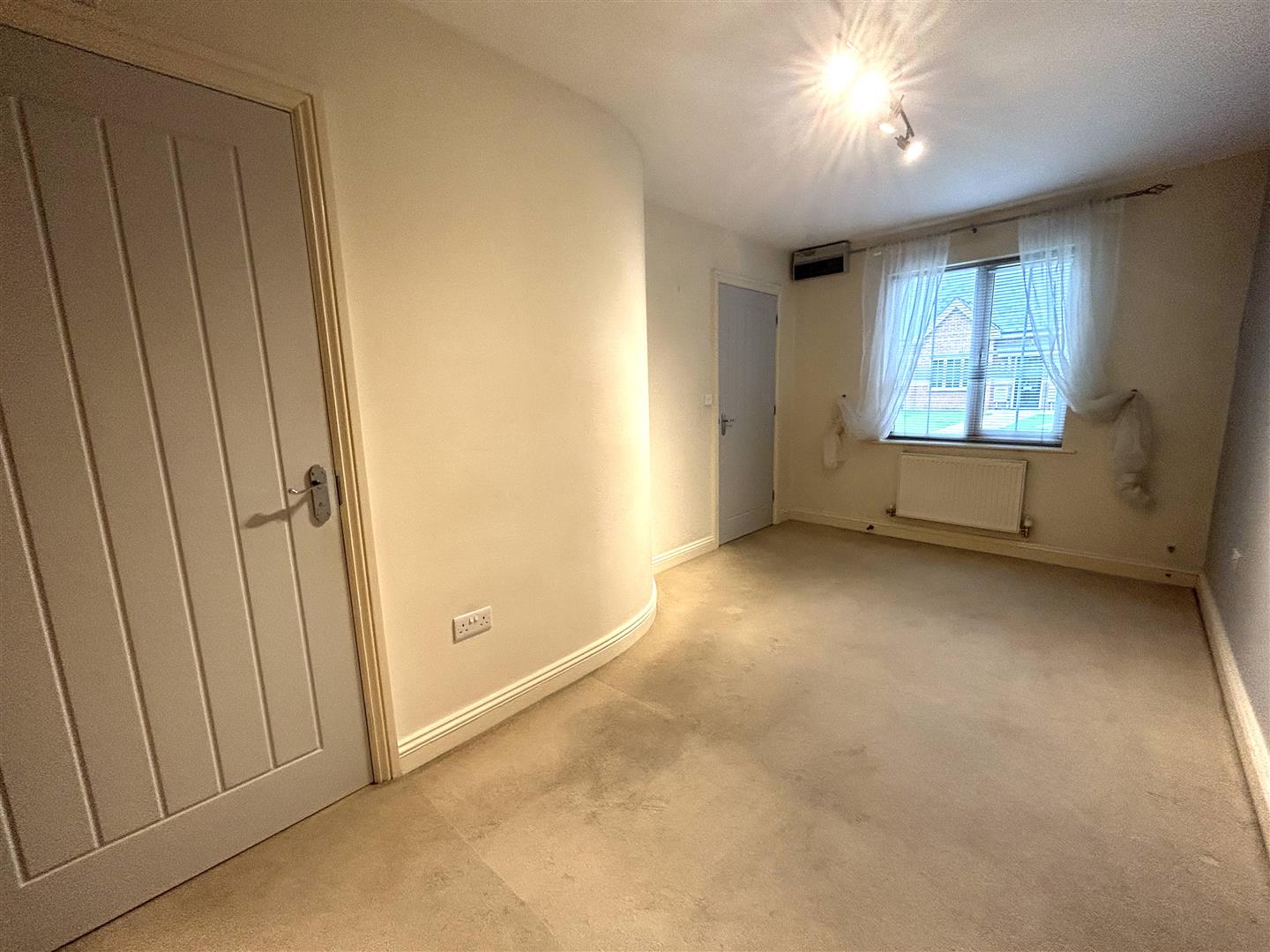 2 bed apartment for sale in Haden Hill Road, Halesowen  - Property Image 4