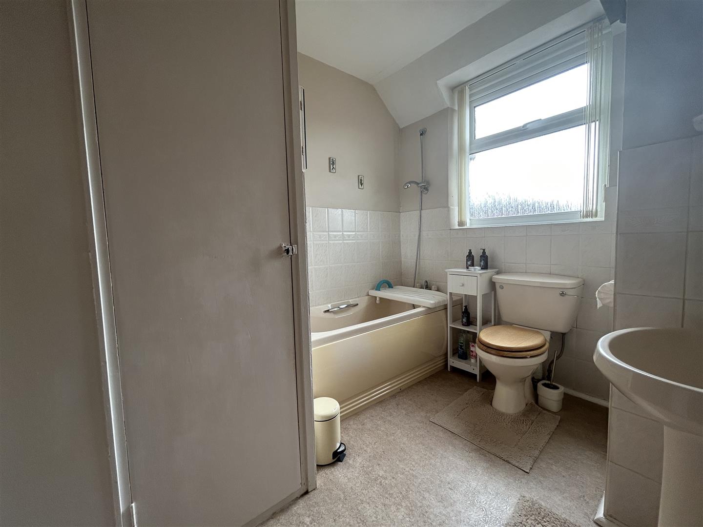 3 bed semi-detached house for sale in Belbroughton Road, Kidderminster  - Property Image 17
