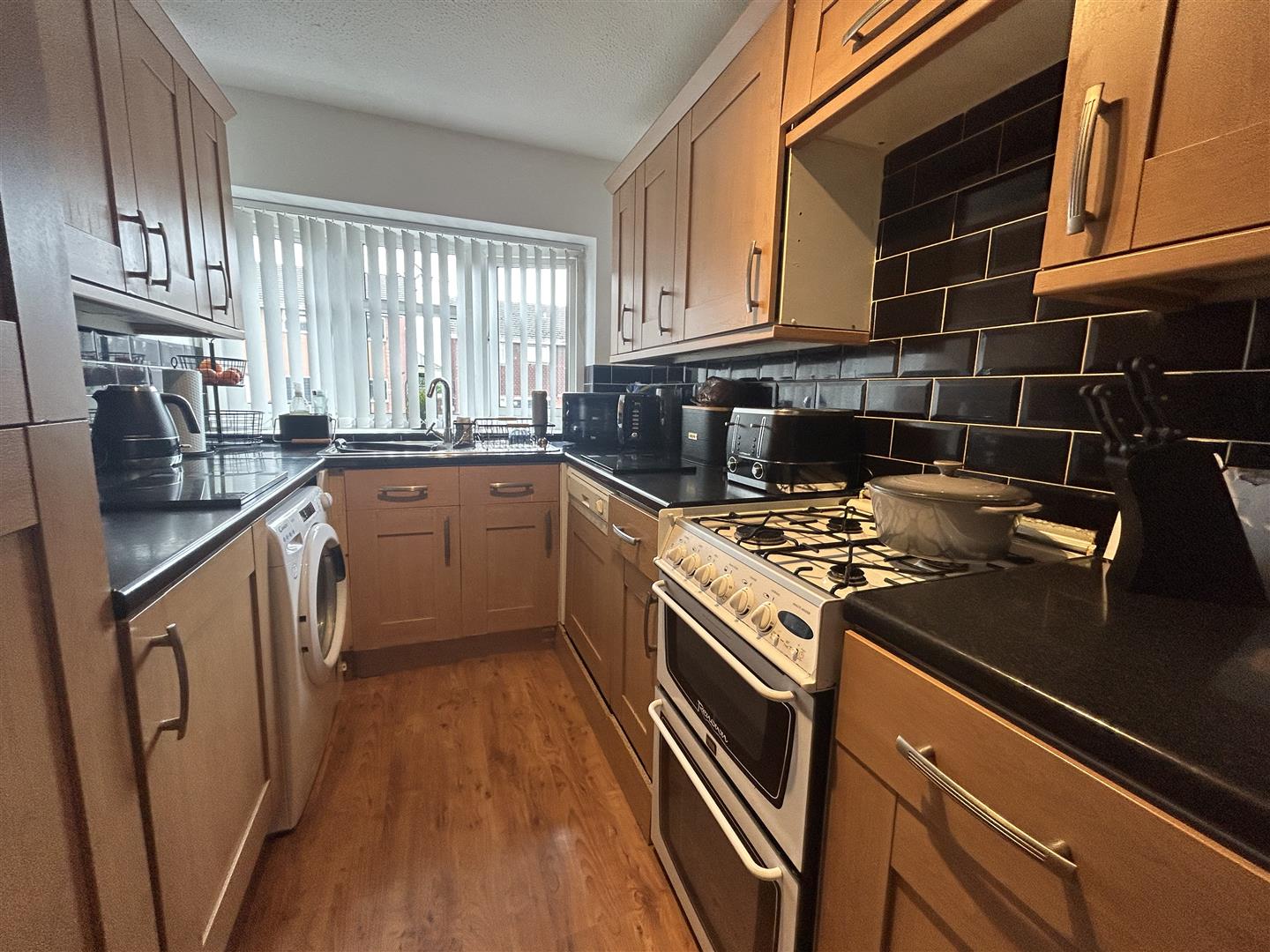 3 bed semi-detached house for sale in Lotus Drive, Cradley Heath  - Property Image 5
