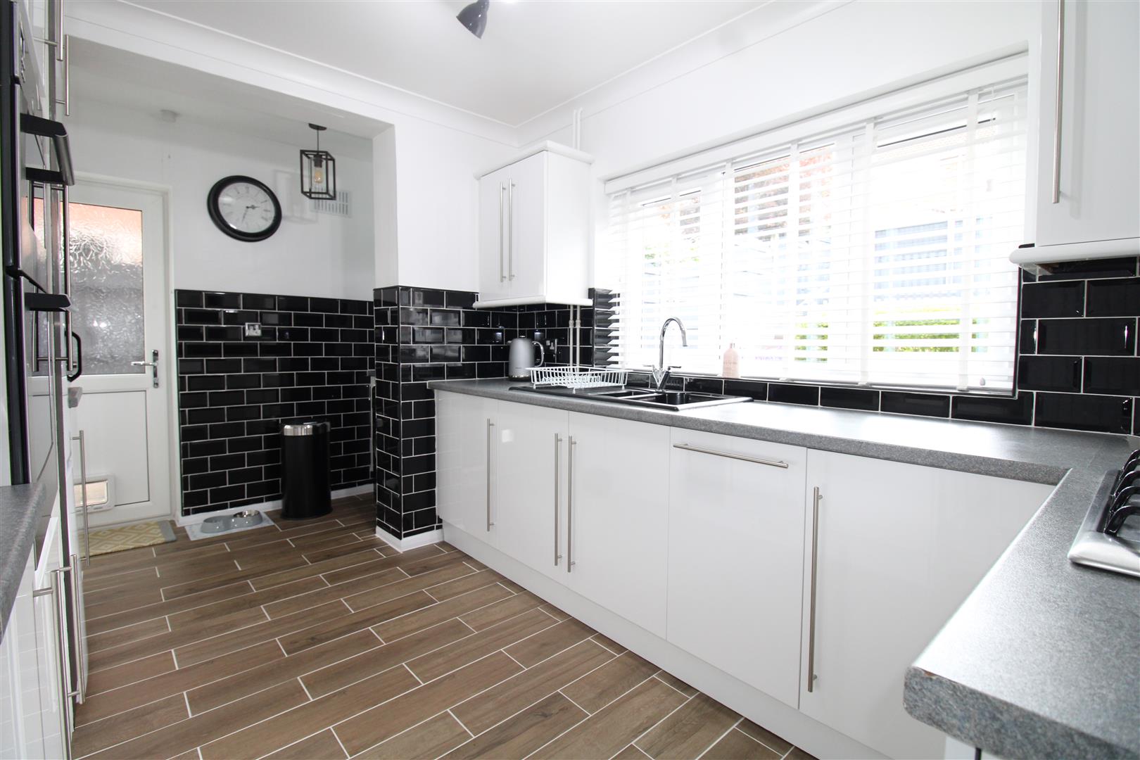 3 bed semi-detached house for sale in Coldstream Drive, Stourbridge  - Property Image 8