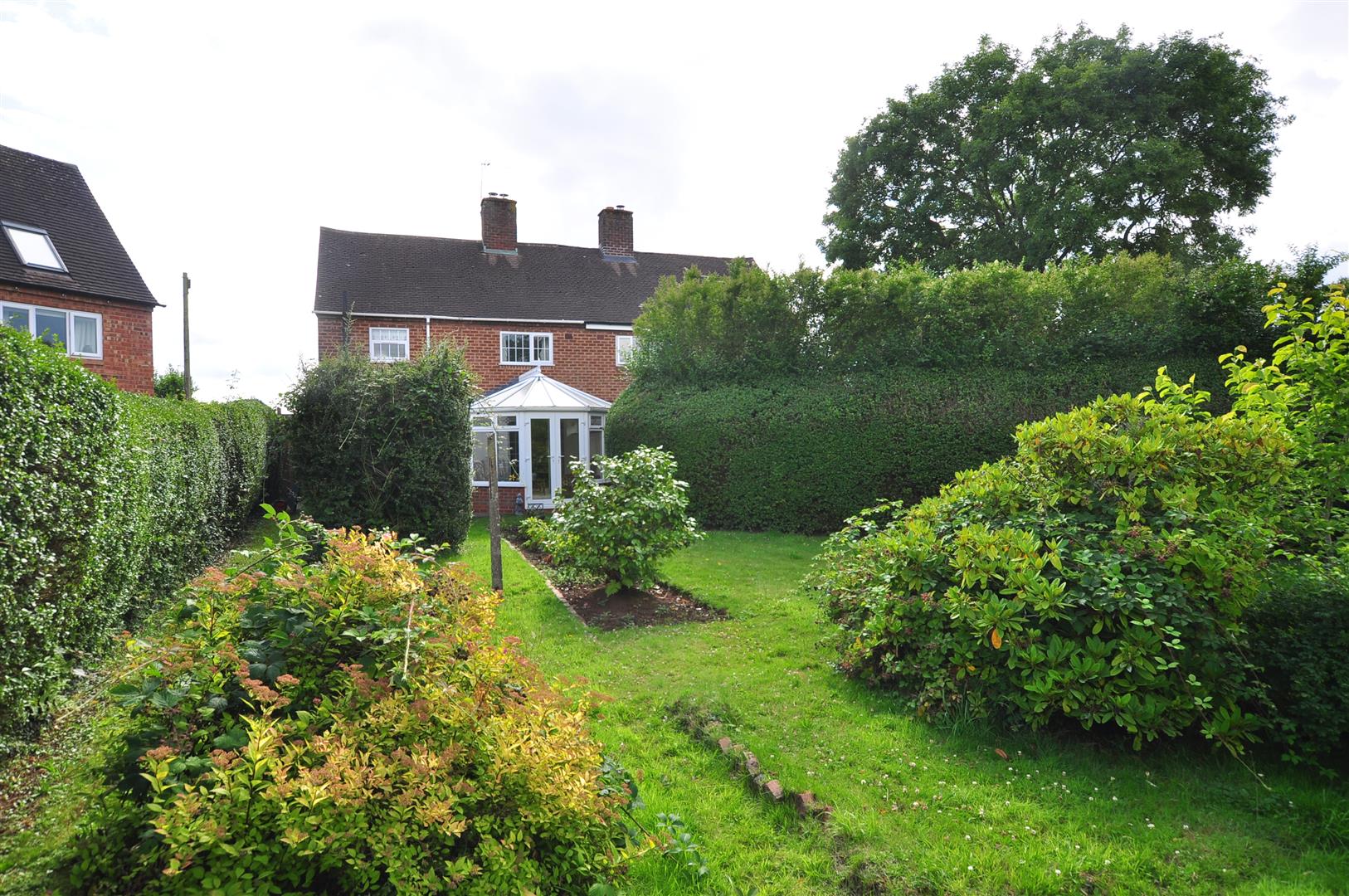 3 bed semi-detached house for sale in Kings Meadow, Stourbridge  - Property Image 2