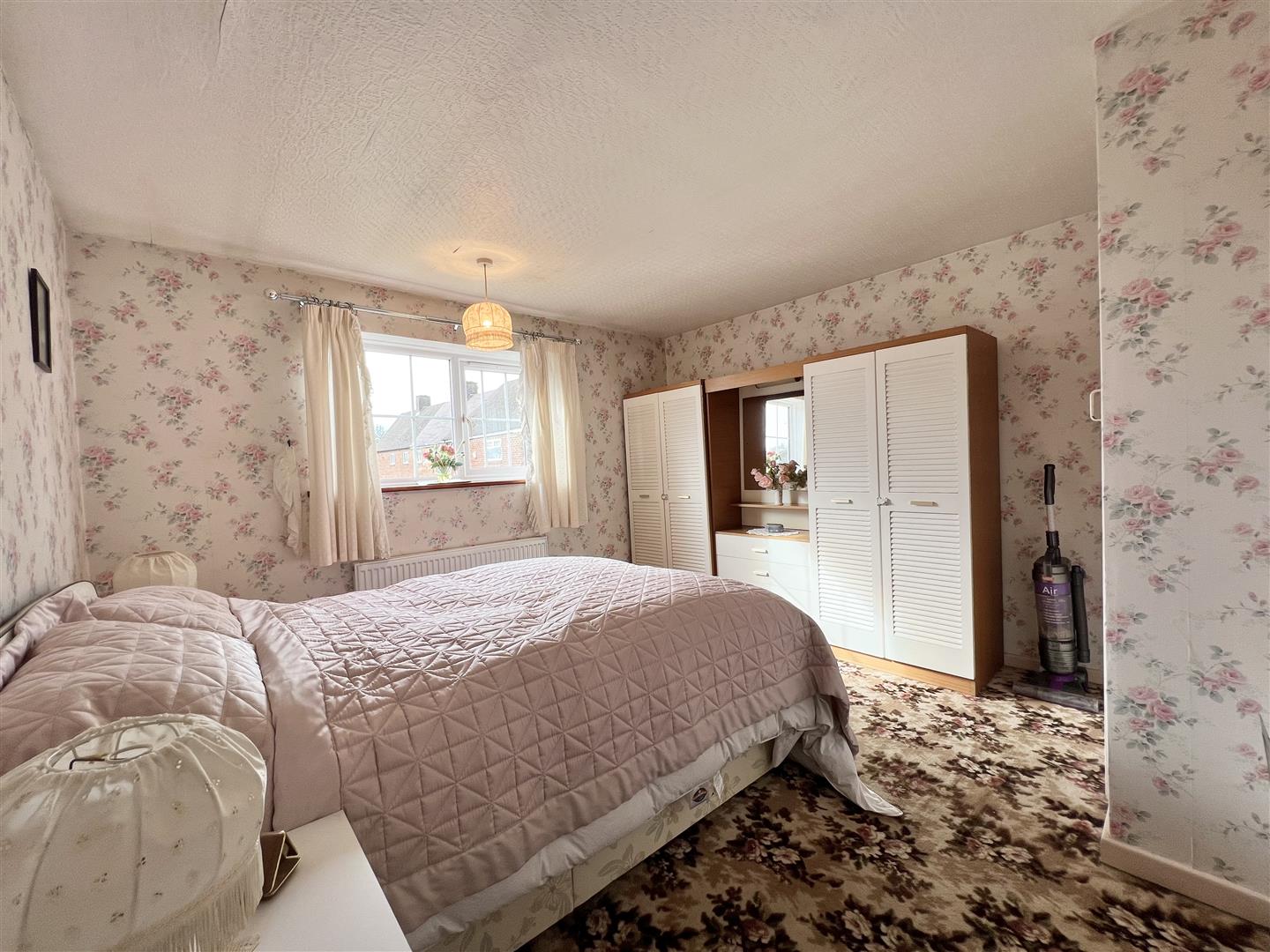 3 bed semi-detached house for sale in Kings Meadow, Stourbridge  - Property Image 11