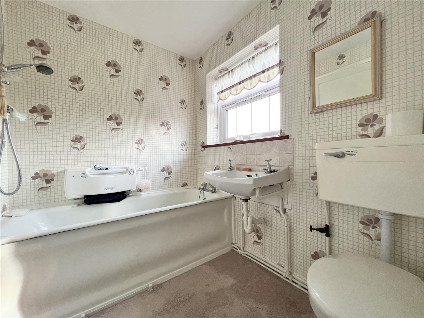 3 bed semi-detached house for sale in Kings Meadow, Stourbridge  - Property Image 14