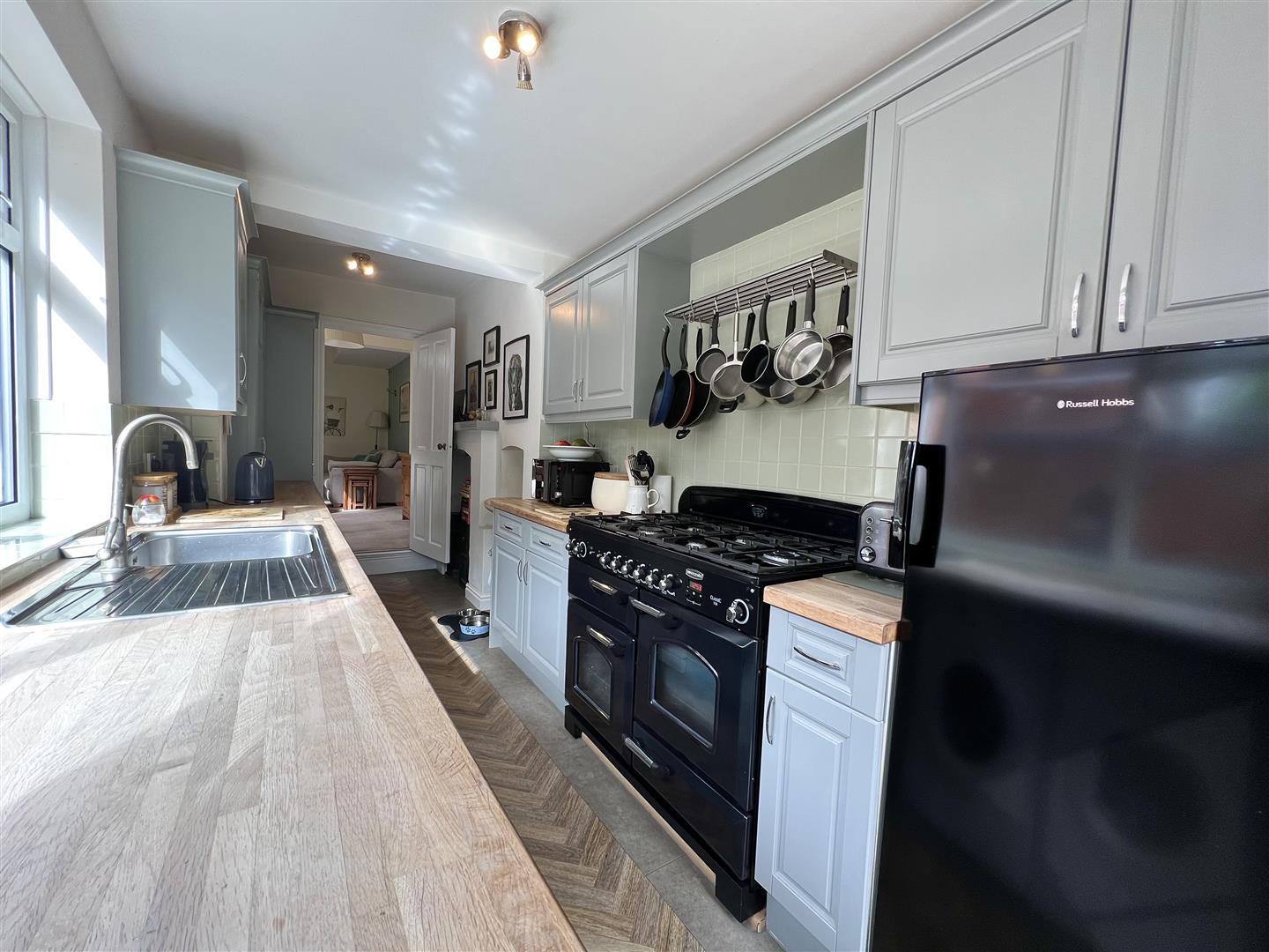 3 bed semi-detached house for sale in Church Avenue, Stourbridge  - Property Image 10