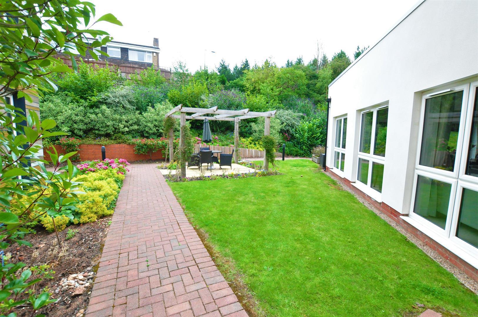 2 bed apartment for sale in Park Road, Stourbridge  - Property Image 21