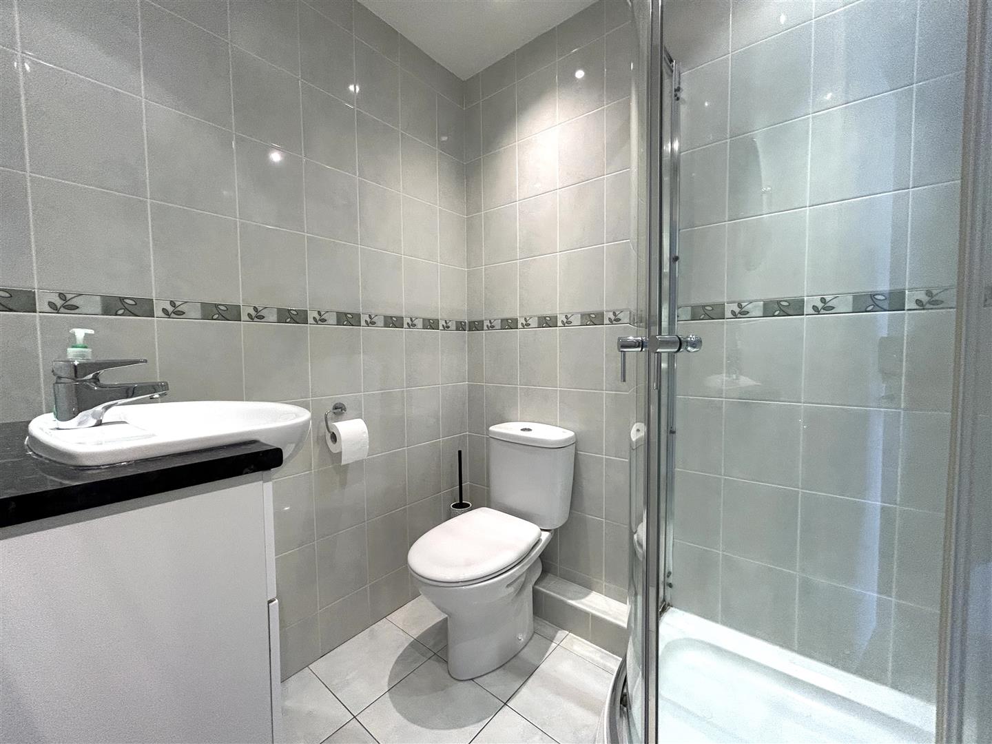 4 bed town house for sale in Abberton Close, Halesowen  - Property Image 13