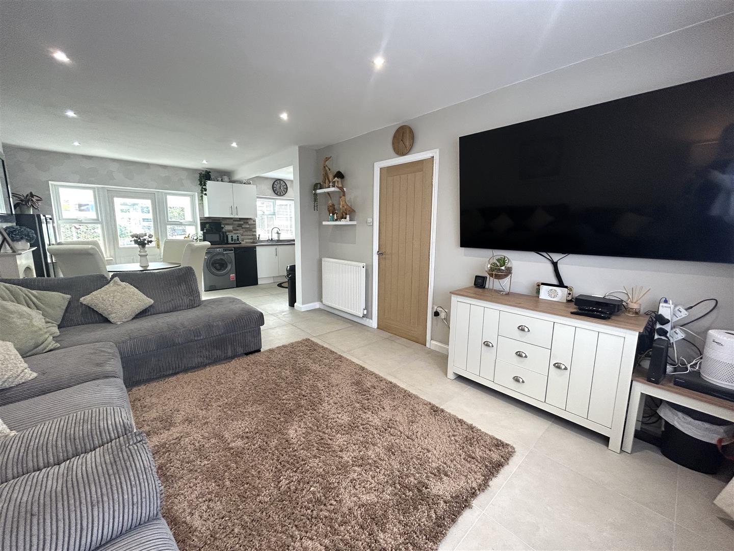 3 bed semi-detached house for sale in The Longcroft, Halesowen  - Property Image 7