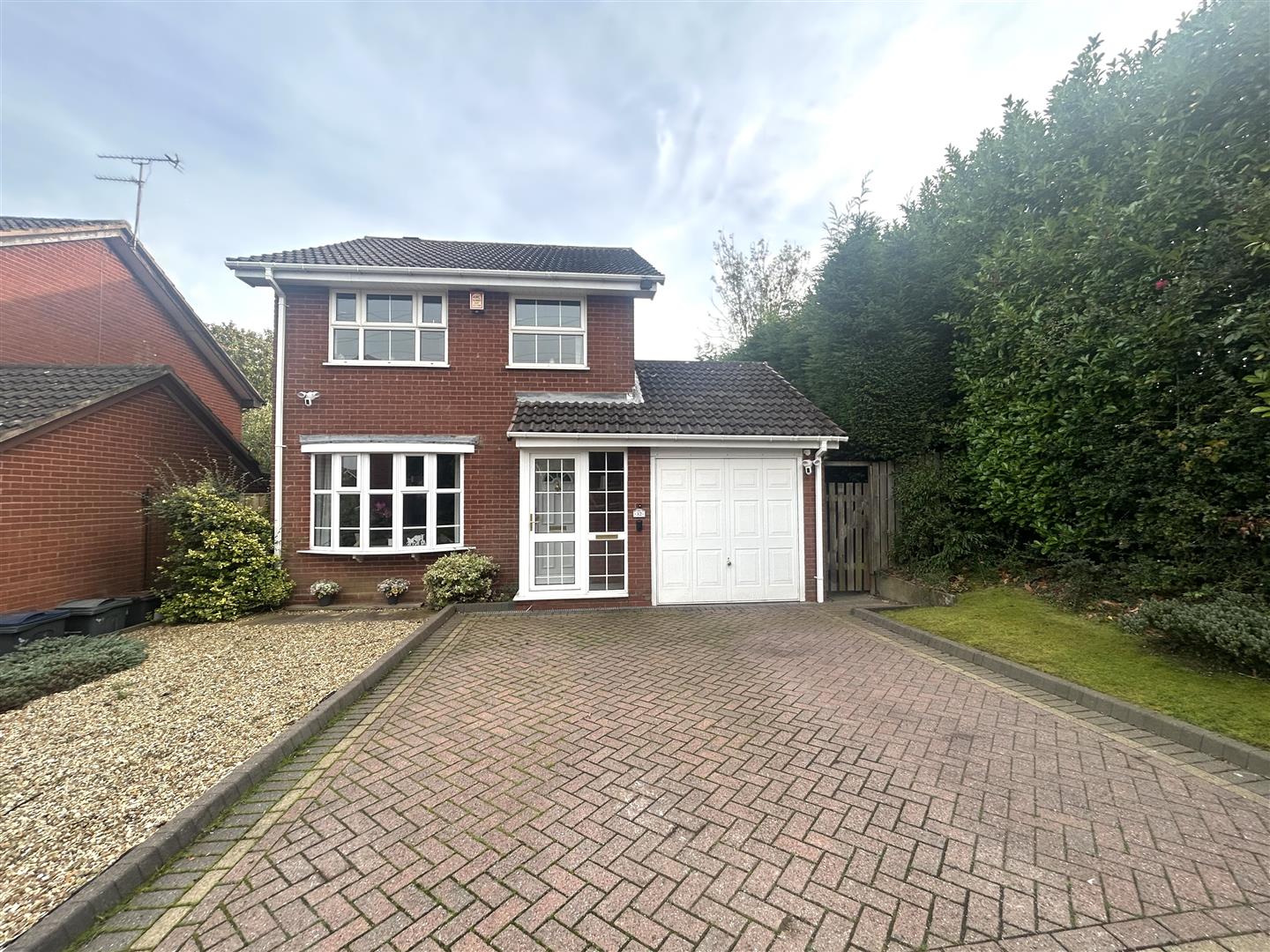 3 bed detached house for sale in Lowfield Close, Halesowen  - Property Image 19
