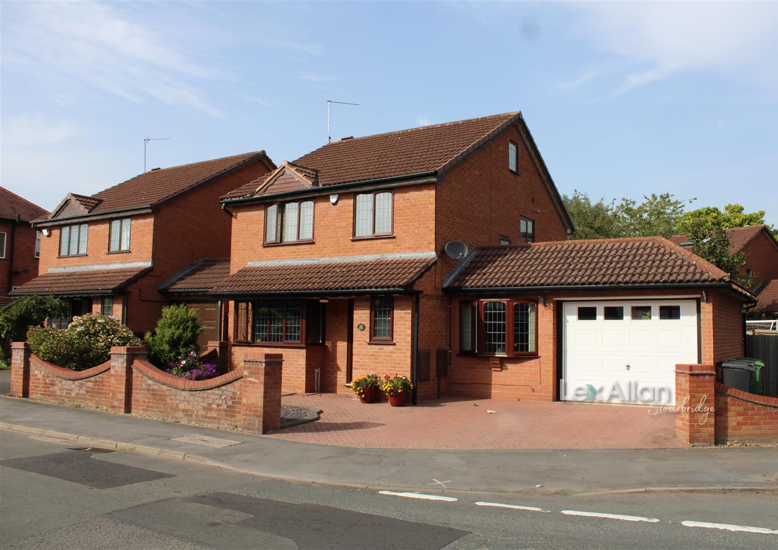 4 bed detached house for sale in Bowling Green Road, Stourbridge - Property Image 1