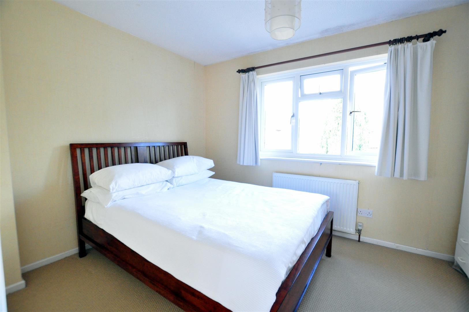 2 bed terraced house for sale in Woodhouse  Orchard, Stourbridge  - Property Image 5