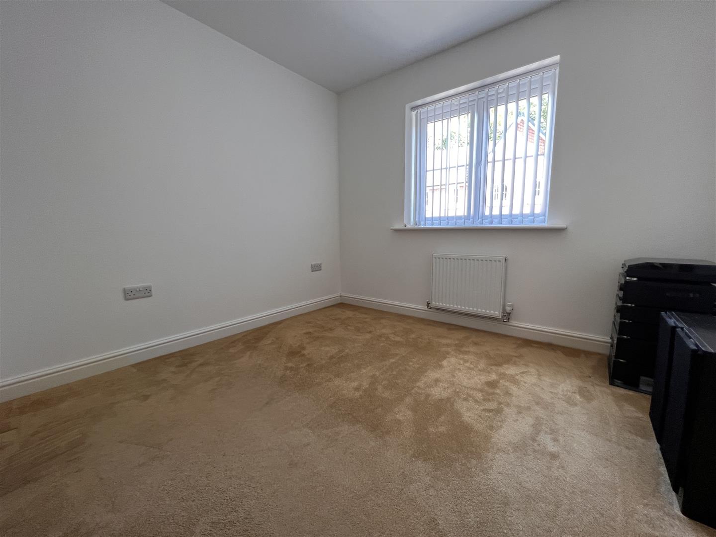 3 bed semi-detached house for sale in Farmhouse Close, Cradley Heath  - Property Image 13