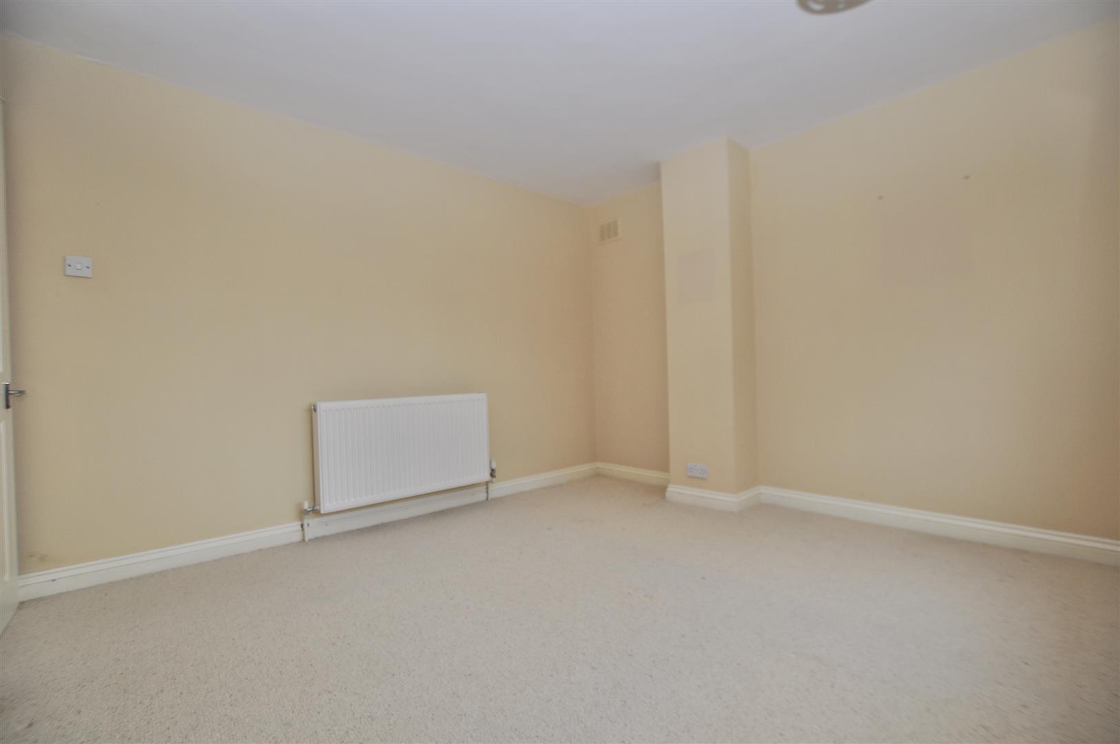 3 bed house for sale in Lodge Crescent, Stourbridge  - Property Image 19