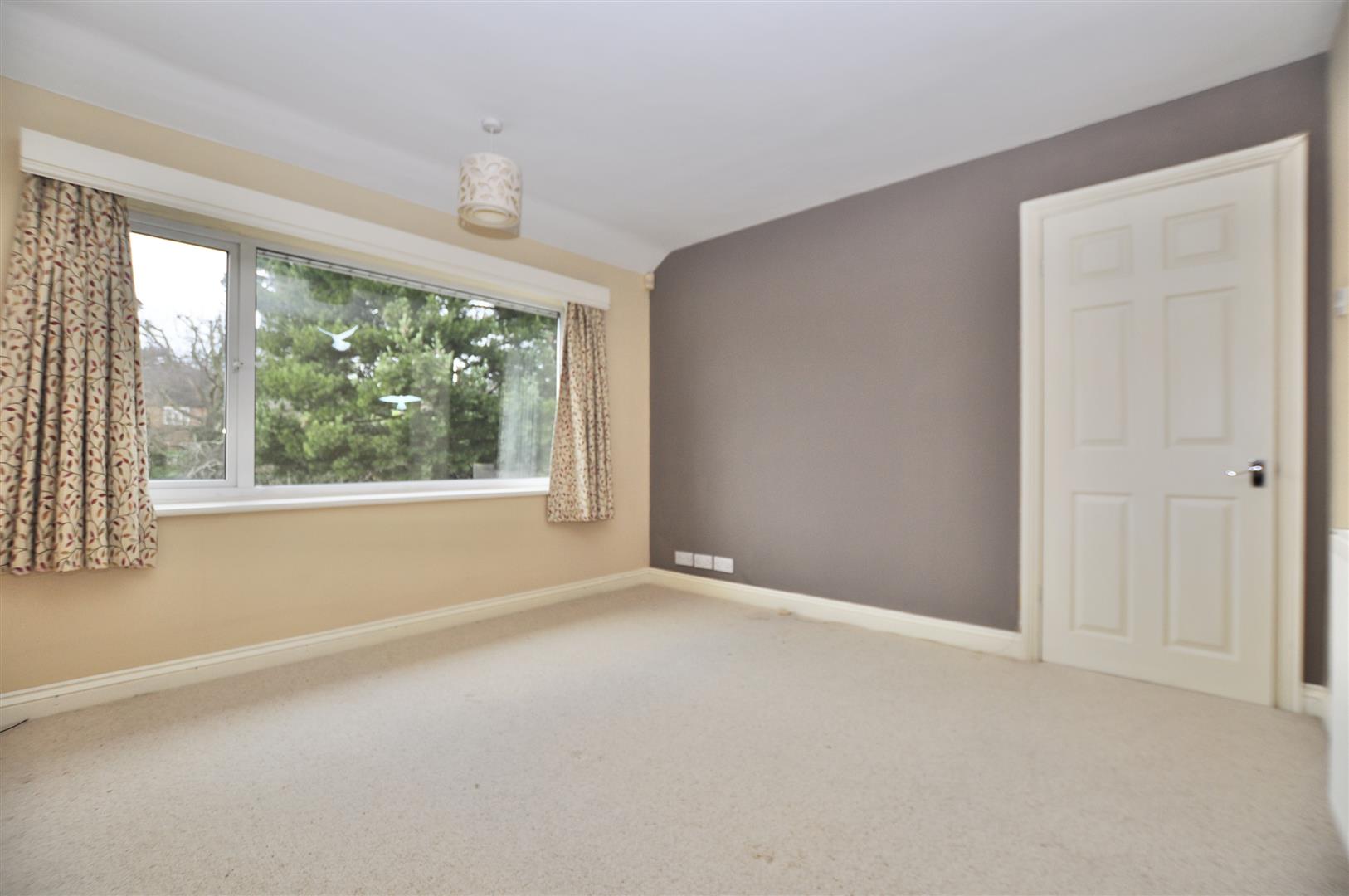 3 bed house for sale in Lodge Crescent, Stourbridge  - Property Image 18