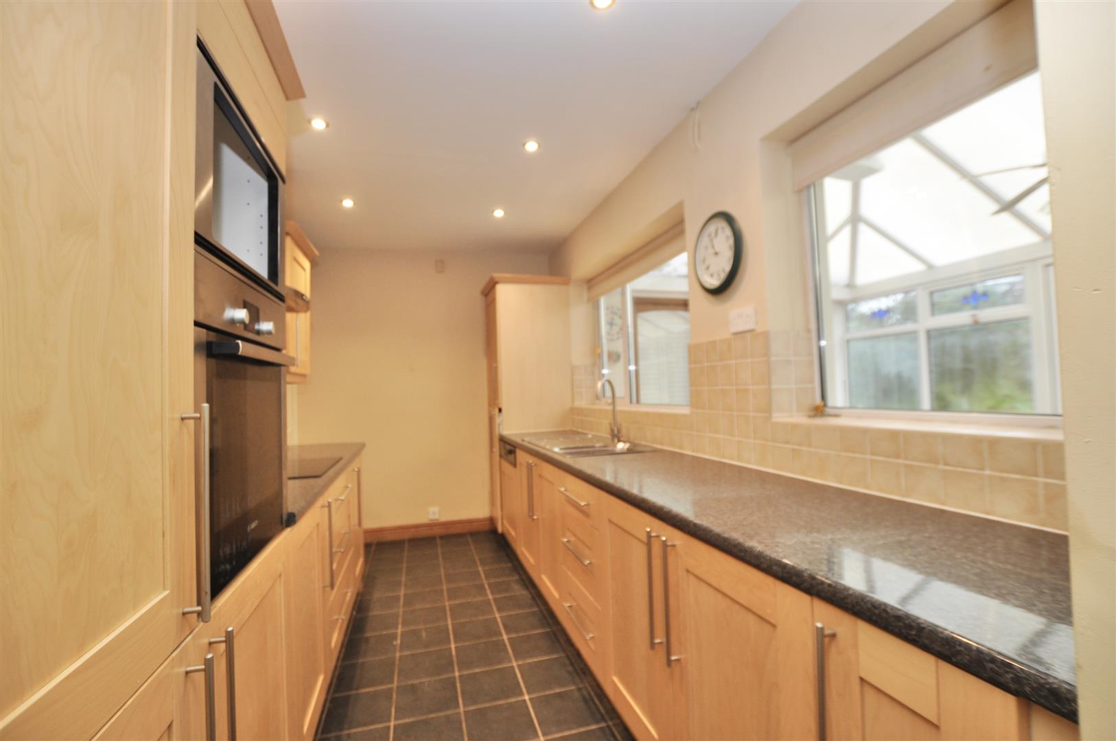 3 bed house for sale in Lodge Crescent, Stourbridge  - Property Image 12