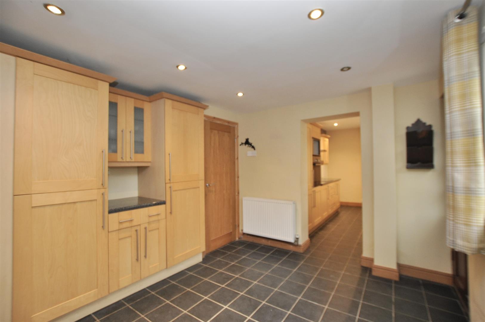 3 bed house for sale in Lodge Crescent, Stourbridge  - Property Image 13