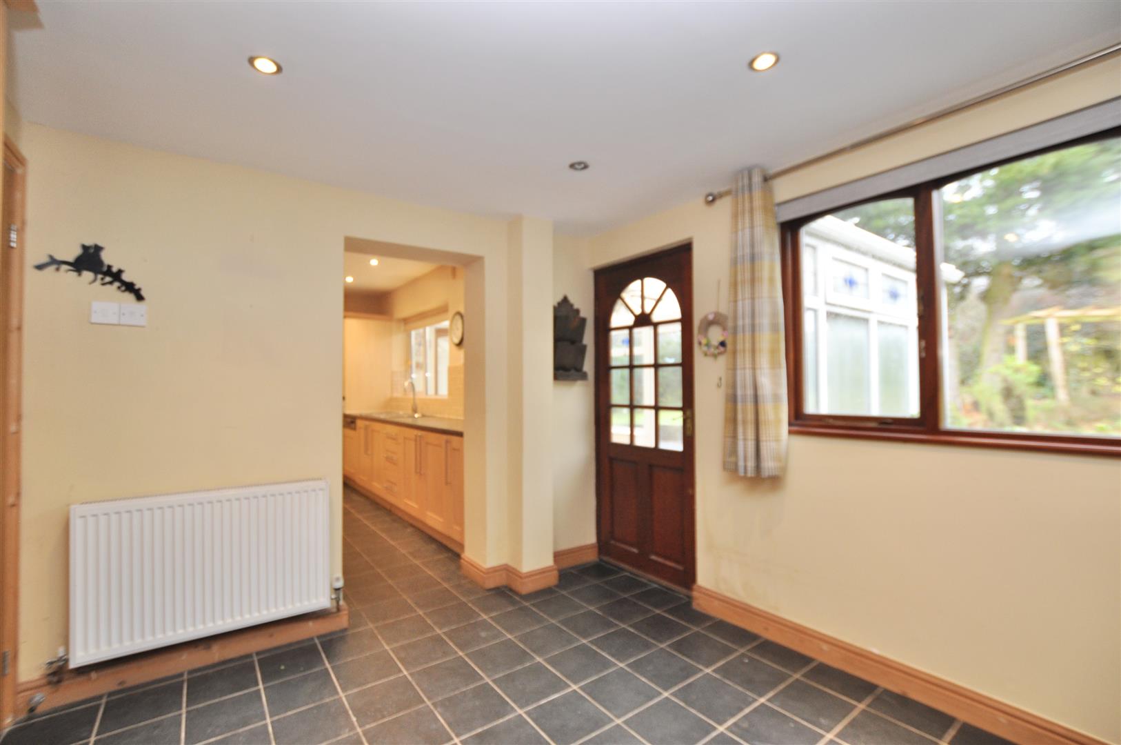3 bed house for sale in Lodge Crescent, Stourbridge  - Property Image 14