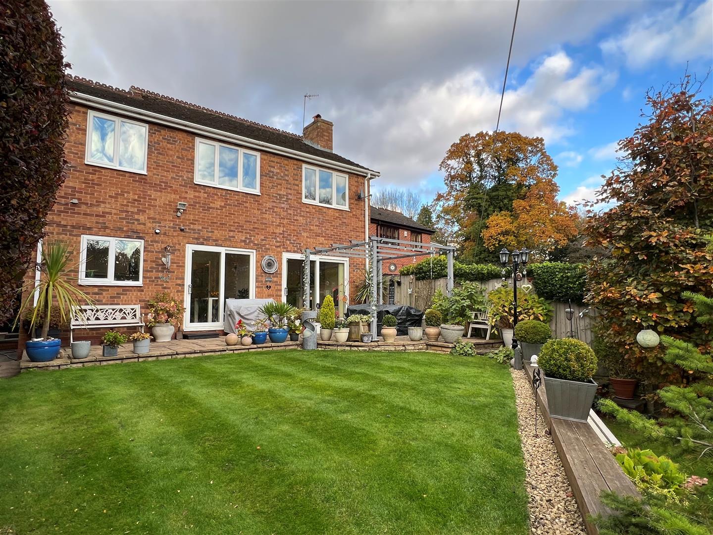 4 bed detached house for sale in The Woodlands, Cradley Heath  - Property Image 22
