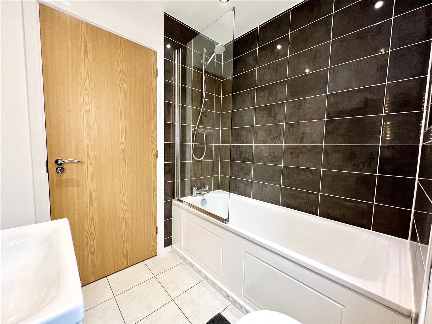 3 bed semi-detached house for sale in Pilkington Way, Cradley Heath  - Property Image 14