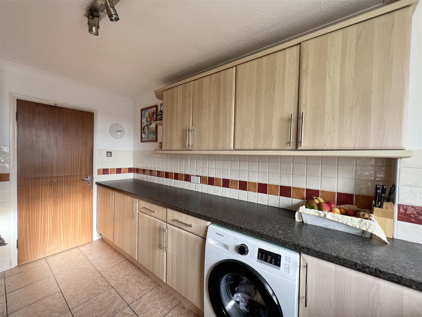 2 bed apartment for sale in Oldnall Road, Kidderminster  - Property Image 7