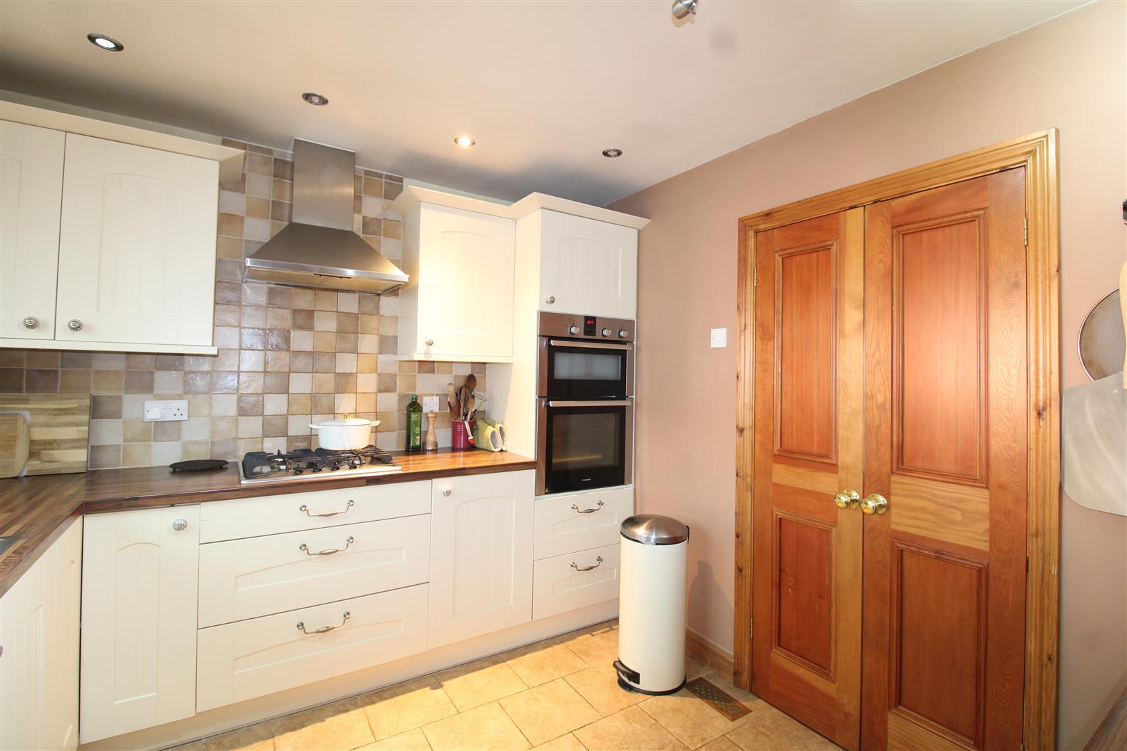 2 bed semi-detached house for sale in High Street, Stourbridge  - Property Image 5