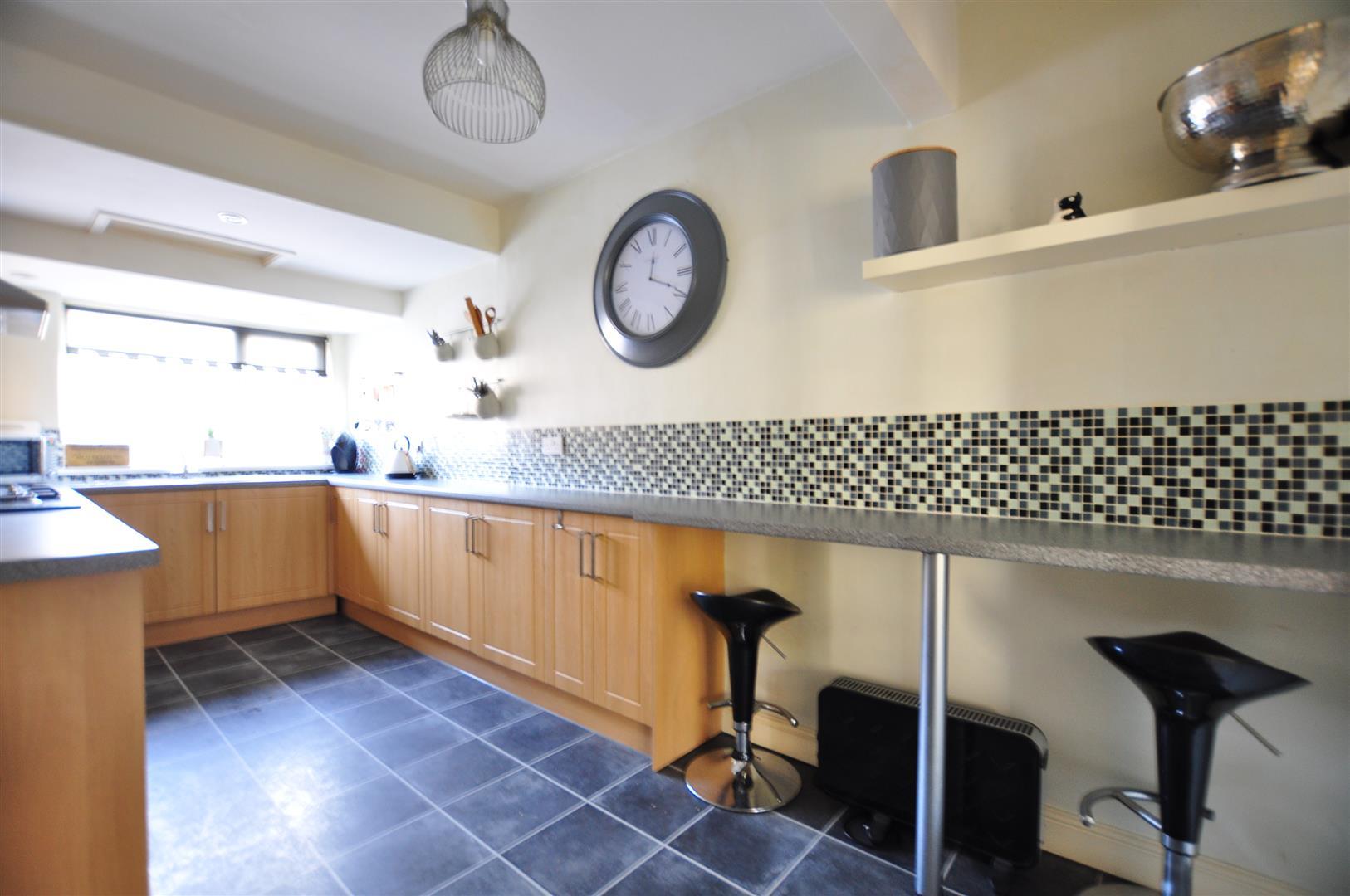 3 bed terraced house for sale in Woodman Close, Halesowen  - Property Image 6
