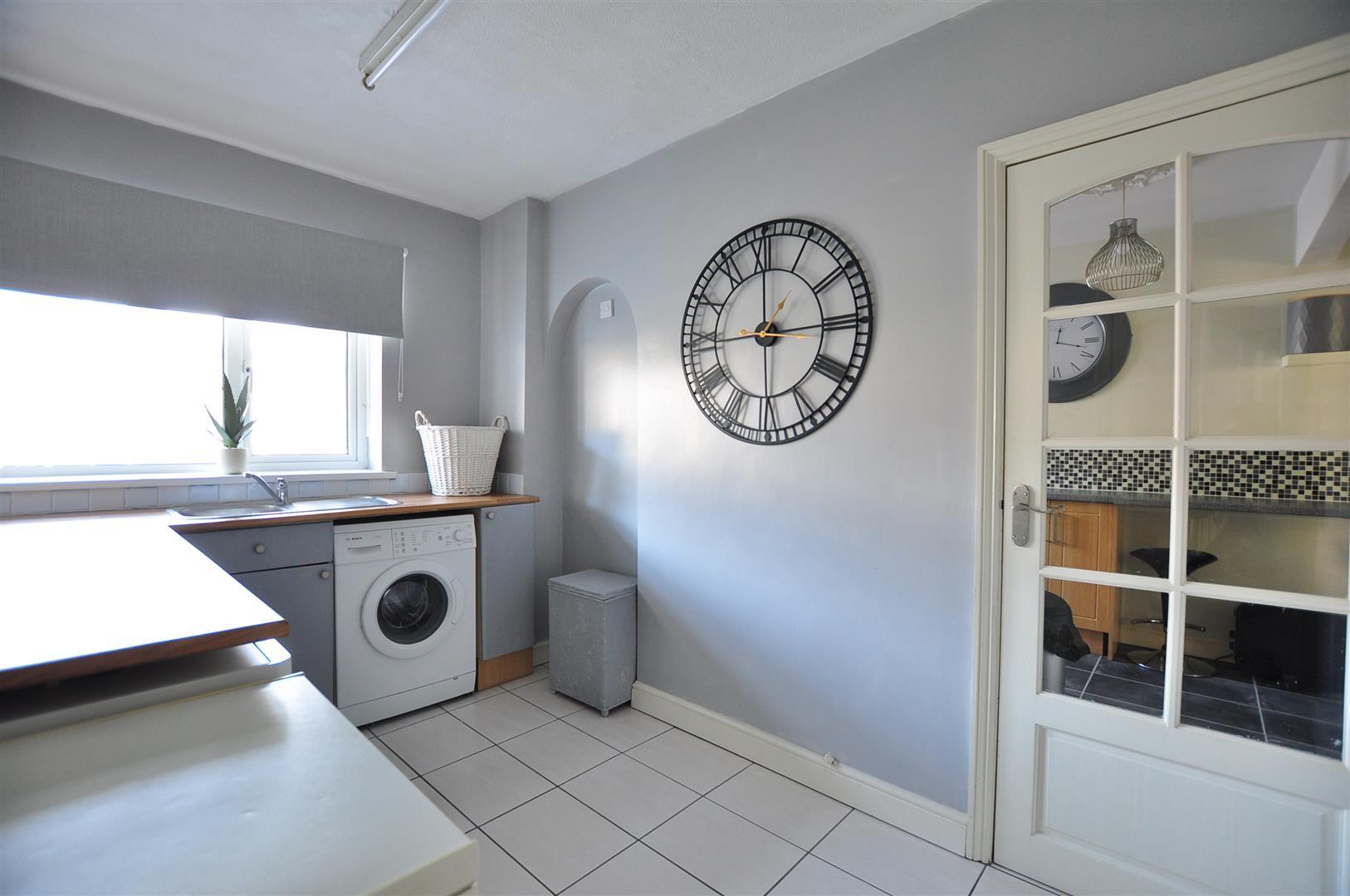 3 bed terraced house for sale in Woodman Close, Halesowen  - Property Image 9