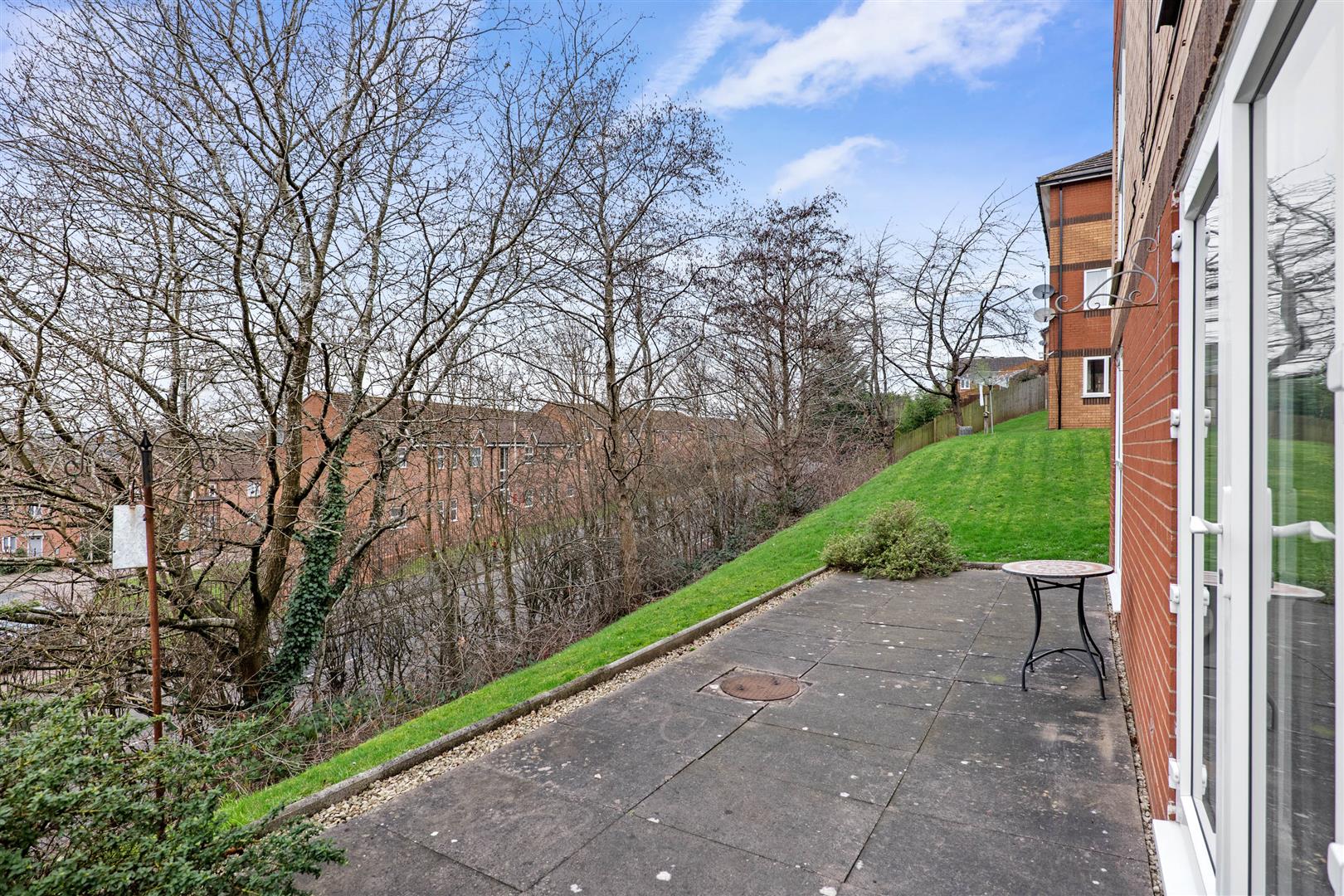 2 bed apartment for sale in Surrey Drive, Kingswinford  - Property Image 10