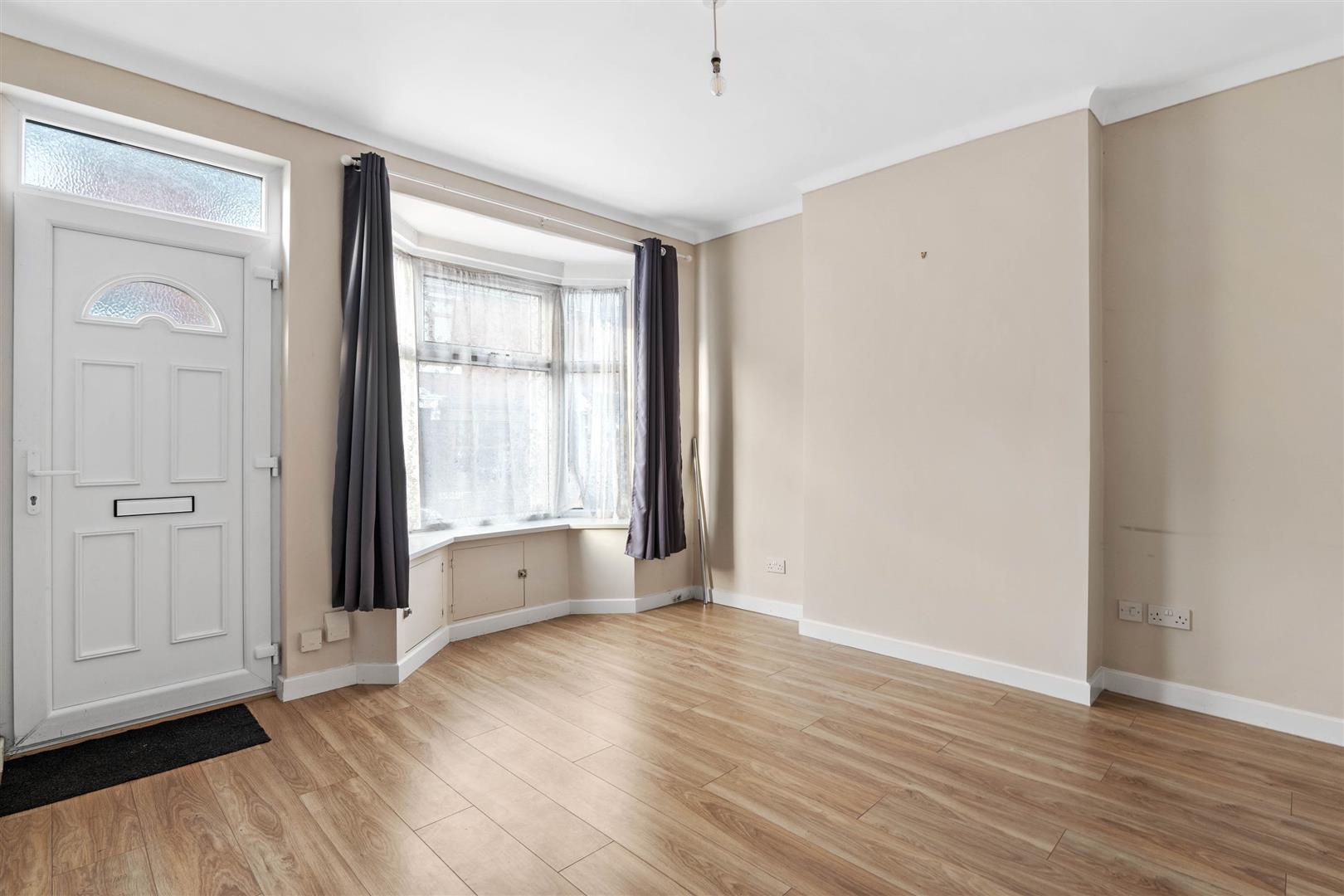 2 bed end of terrace house for sale in Pearson Street, Stourbridge  - Property Image 2
