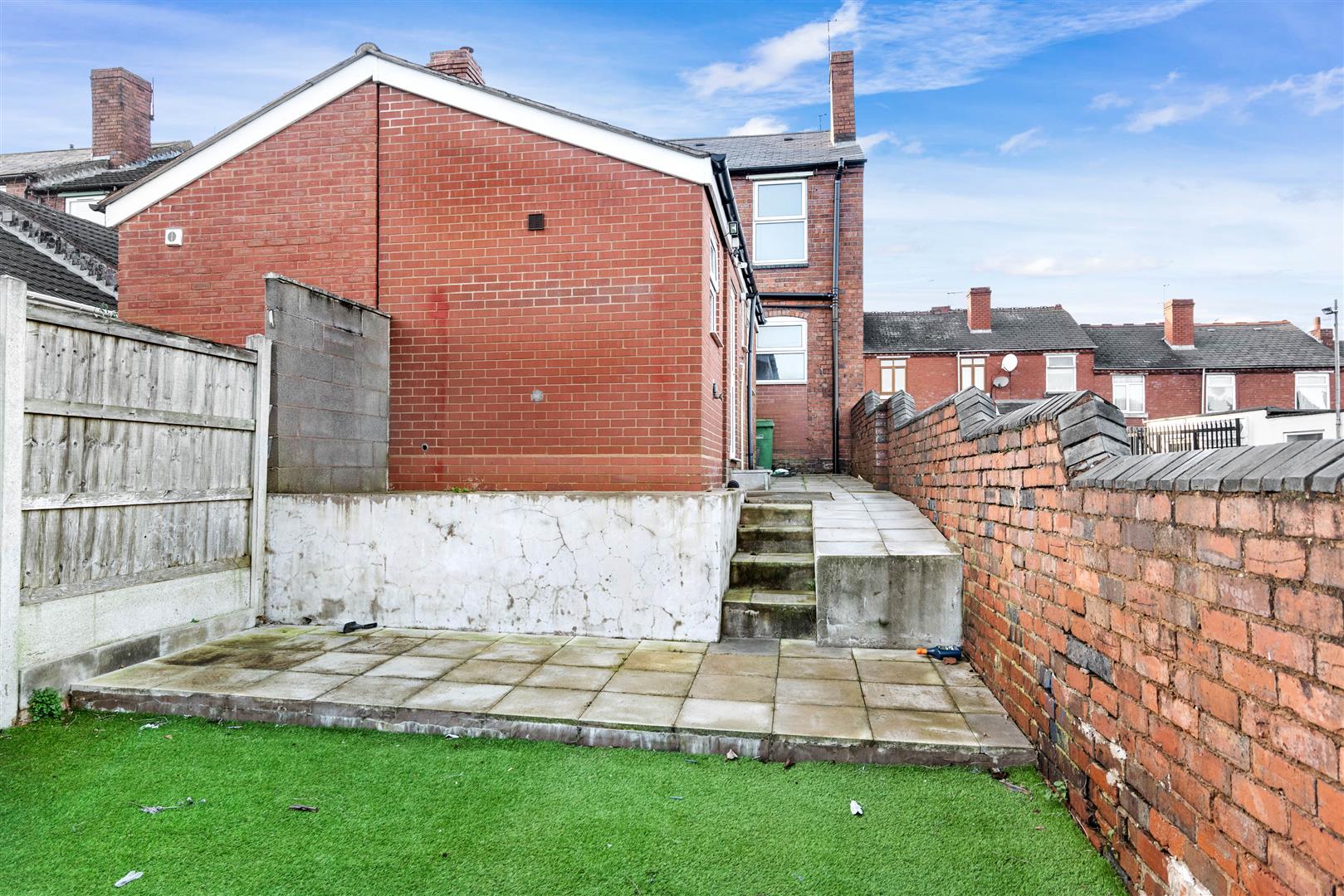 2 bed end of terrace house for sale in Pearson Street, Stourbridge  - Property Image 12