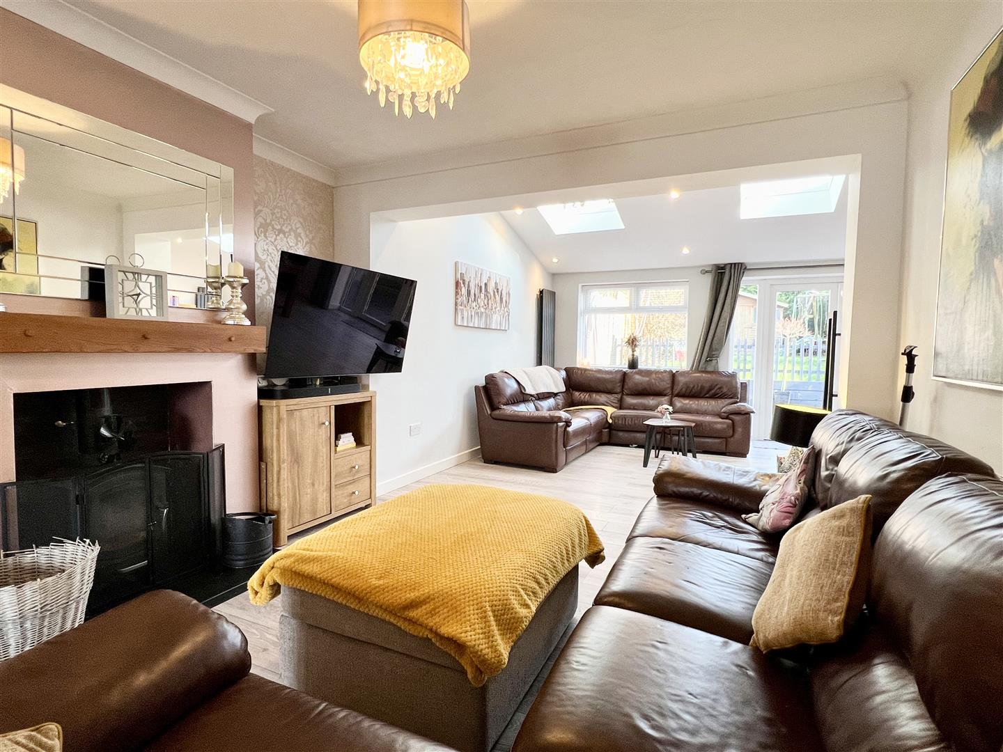 3 bed semi-detached house for sale in Dunstall Road, Halesowen  - Property Image 8