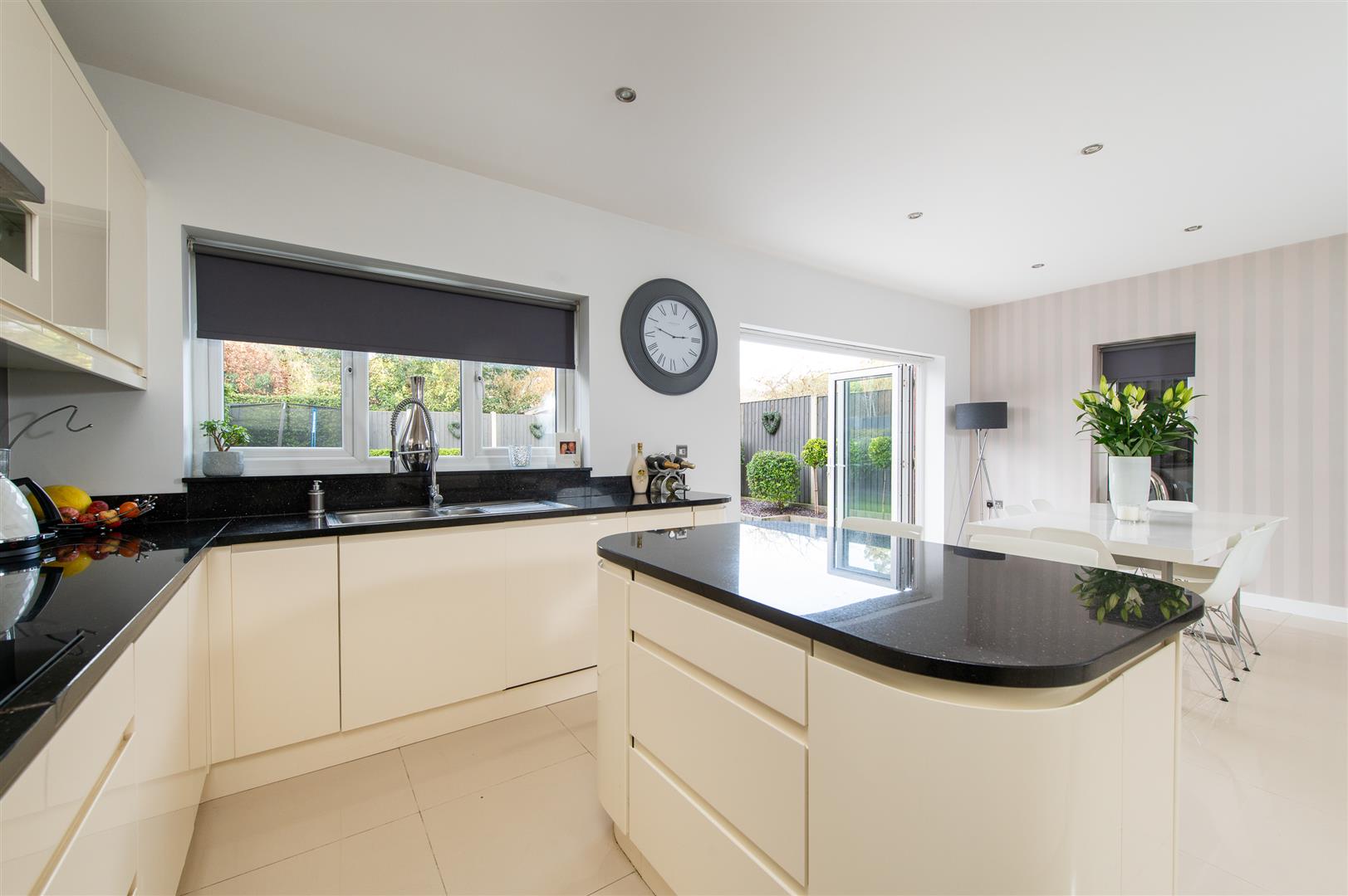 5 bed detached house for sale in Malvern Gardens, Stourbridge  - Property Image 10