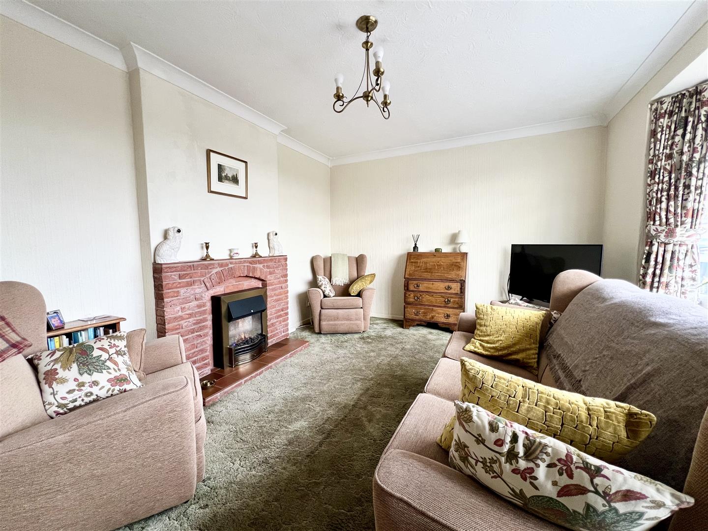 2 bed semi-detached house for sale in Chatsworth Road, Halesowen  - Property Image 6