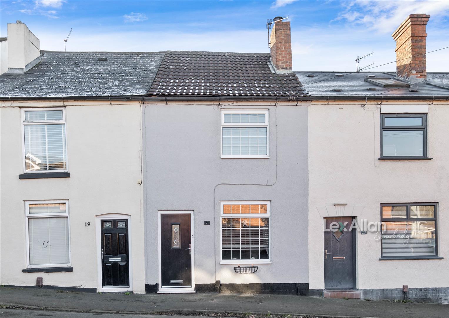 3 bed terraced house for sale in Yardley Street, Stourbridge - Property Image 1
