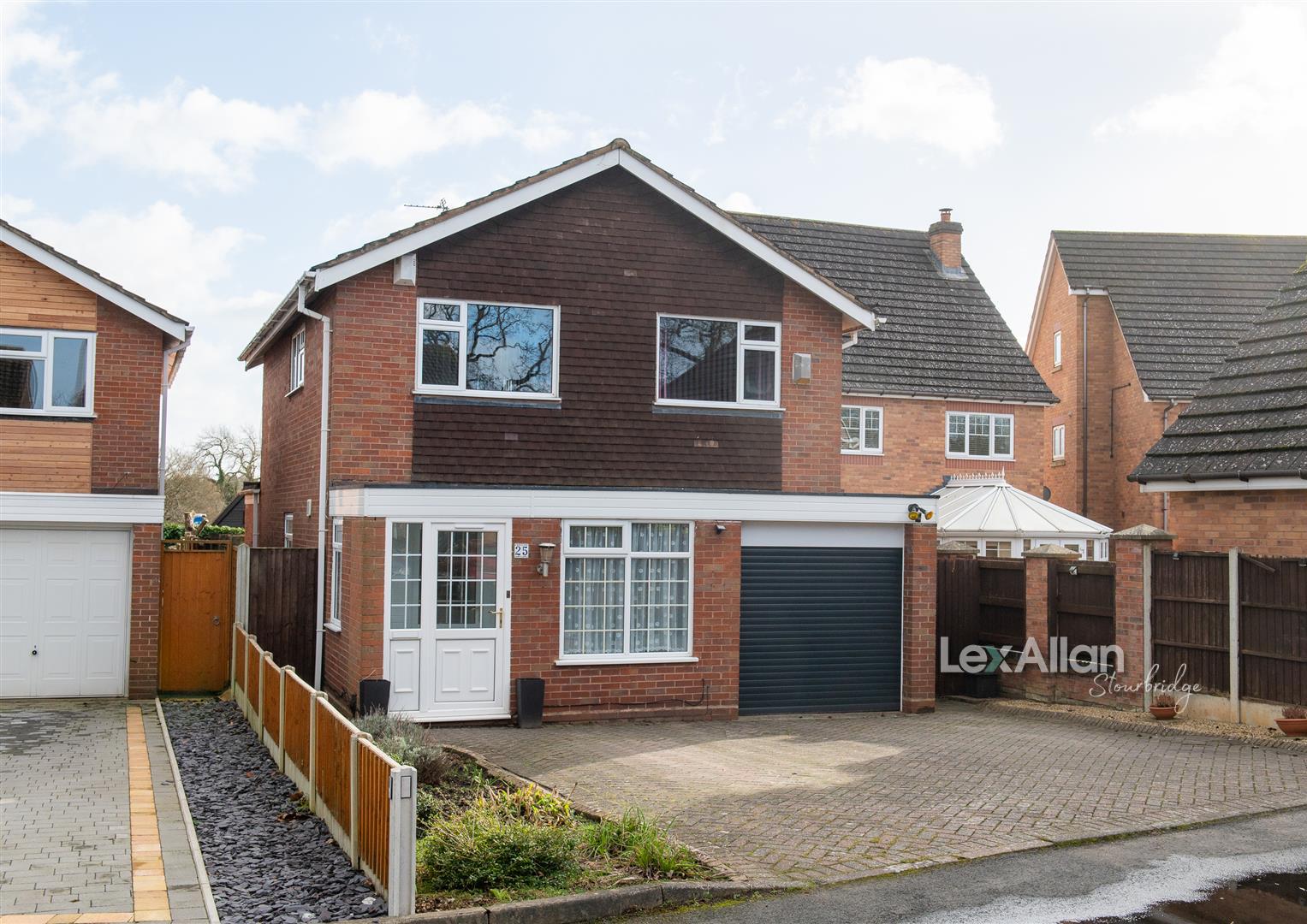 4 bed detached house for sale in Foxlea Road, Halesowen  - Property Image 1