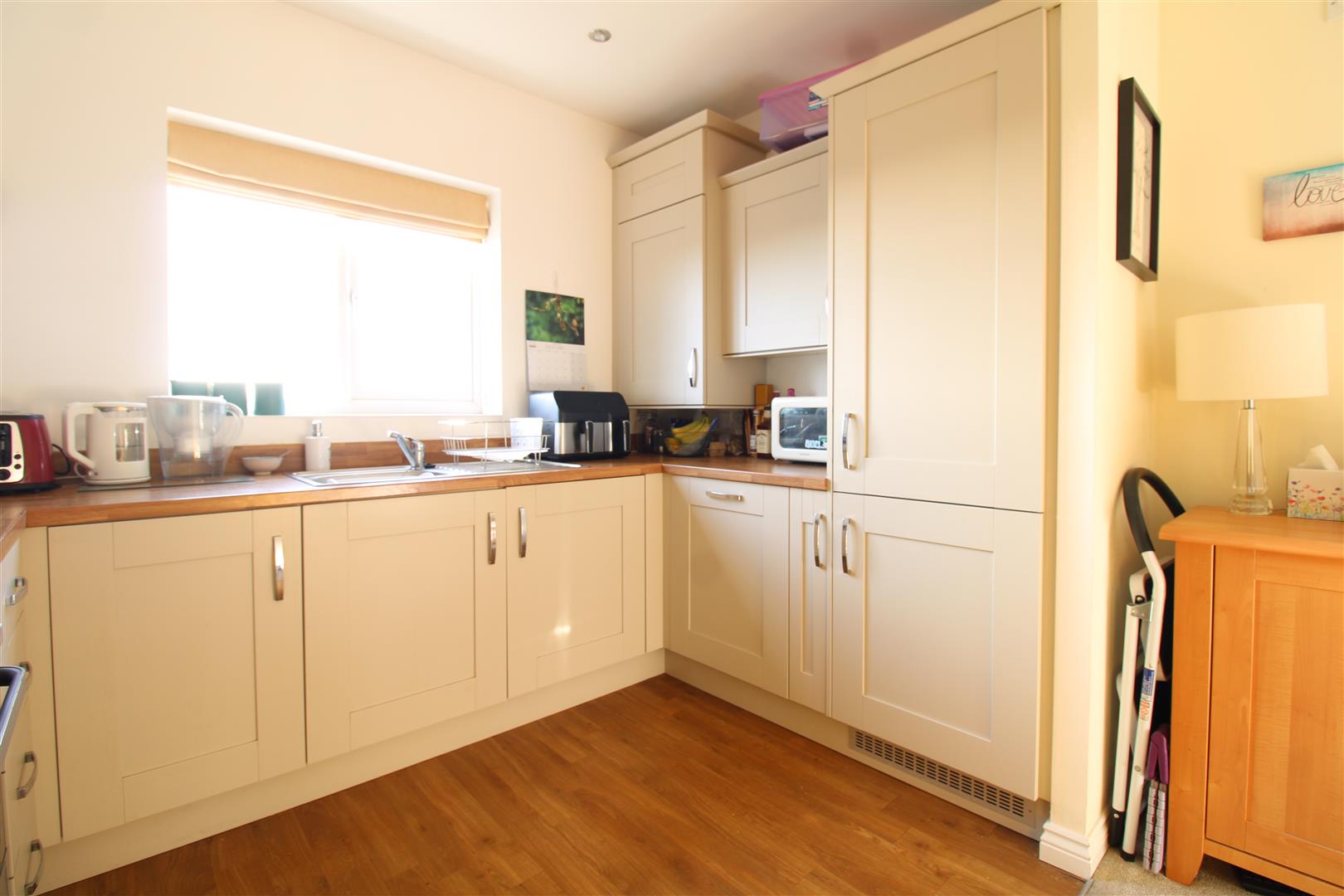 2 bed apartment for sale in Field Sidings Way, Kingswinford  - Property Image 5