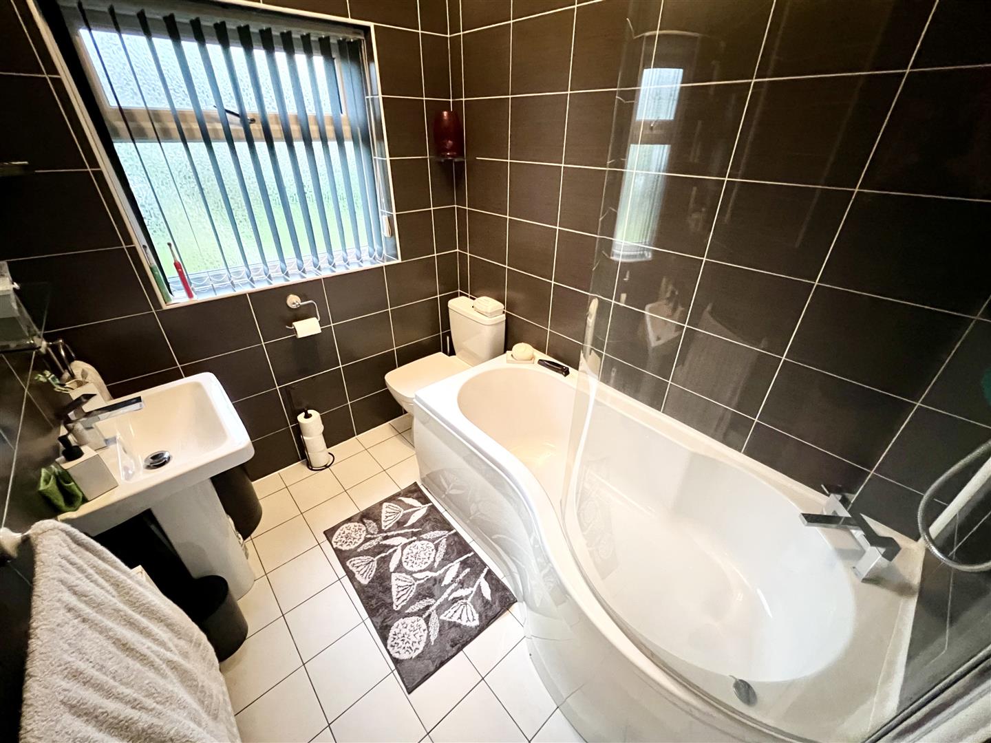3 bed semi-detached house for sale in Duke Street, Rowley Regis  - Property Image 11