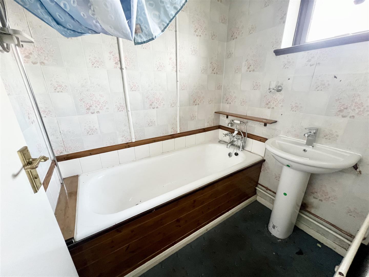2 bed terraced house for sale in Dudley Port, Tipton  - Property Image 9